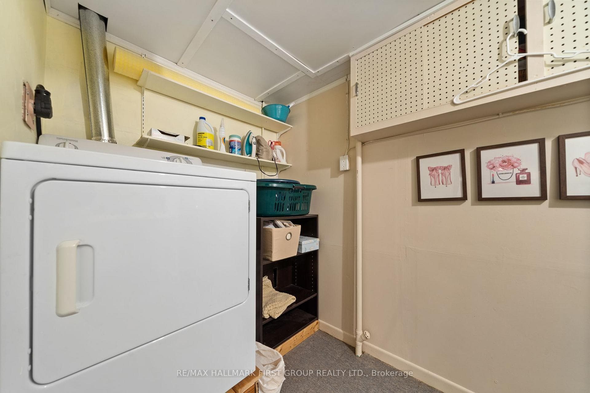 37 Elizabeth Crescent photo 34