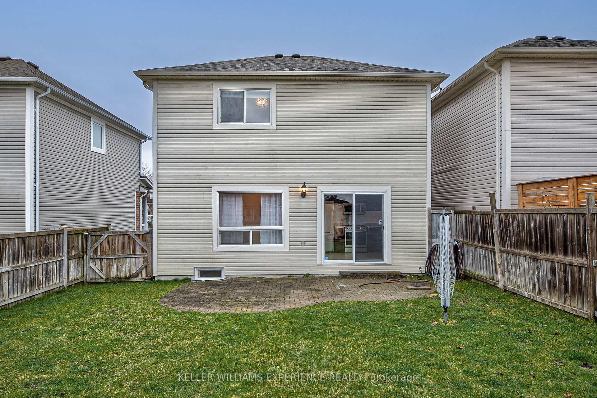 26 TRUAX Crescent photo 38