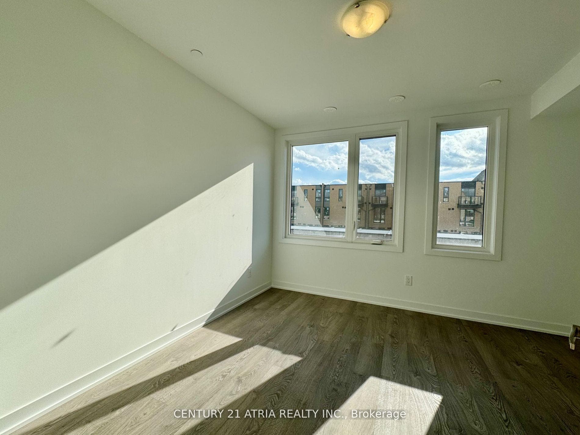 22 Deep Roots Terrace Unit main photo 15
