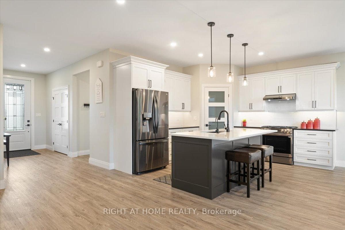 131 Ronnies Way photo 5