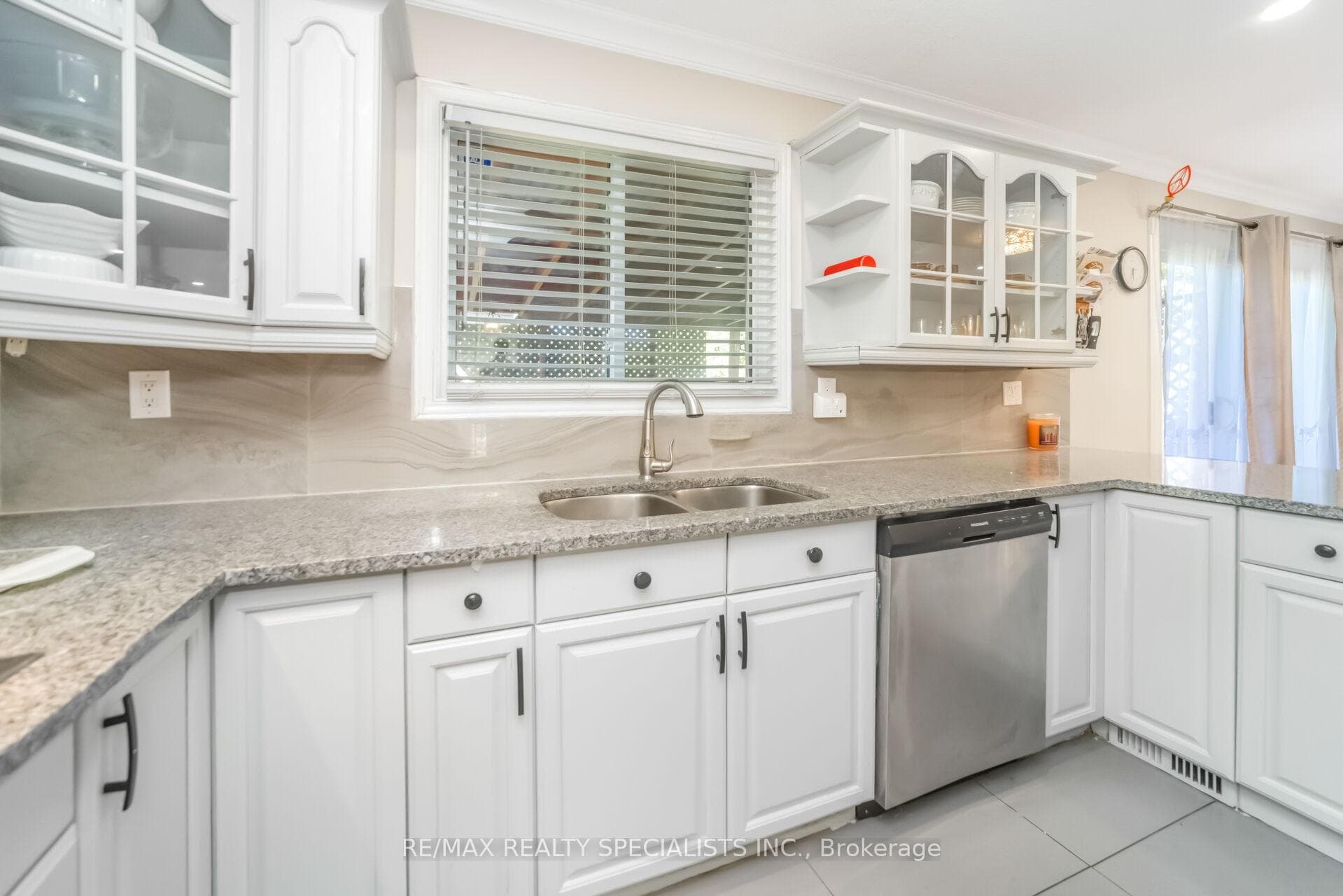 2 Ivybridge Drive photo 18