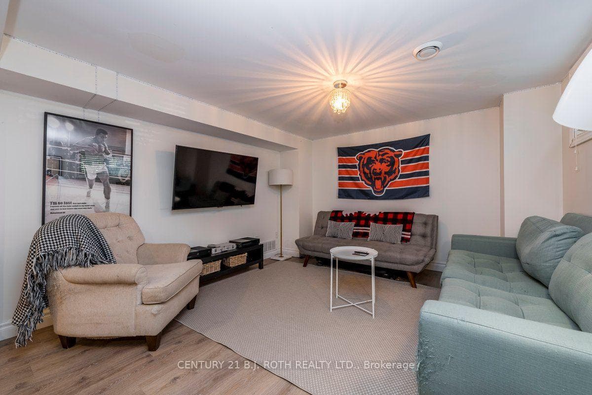1 Ottaway Avenue photo 16