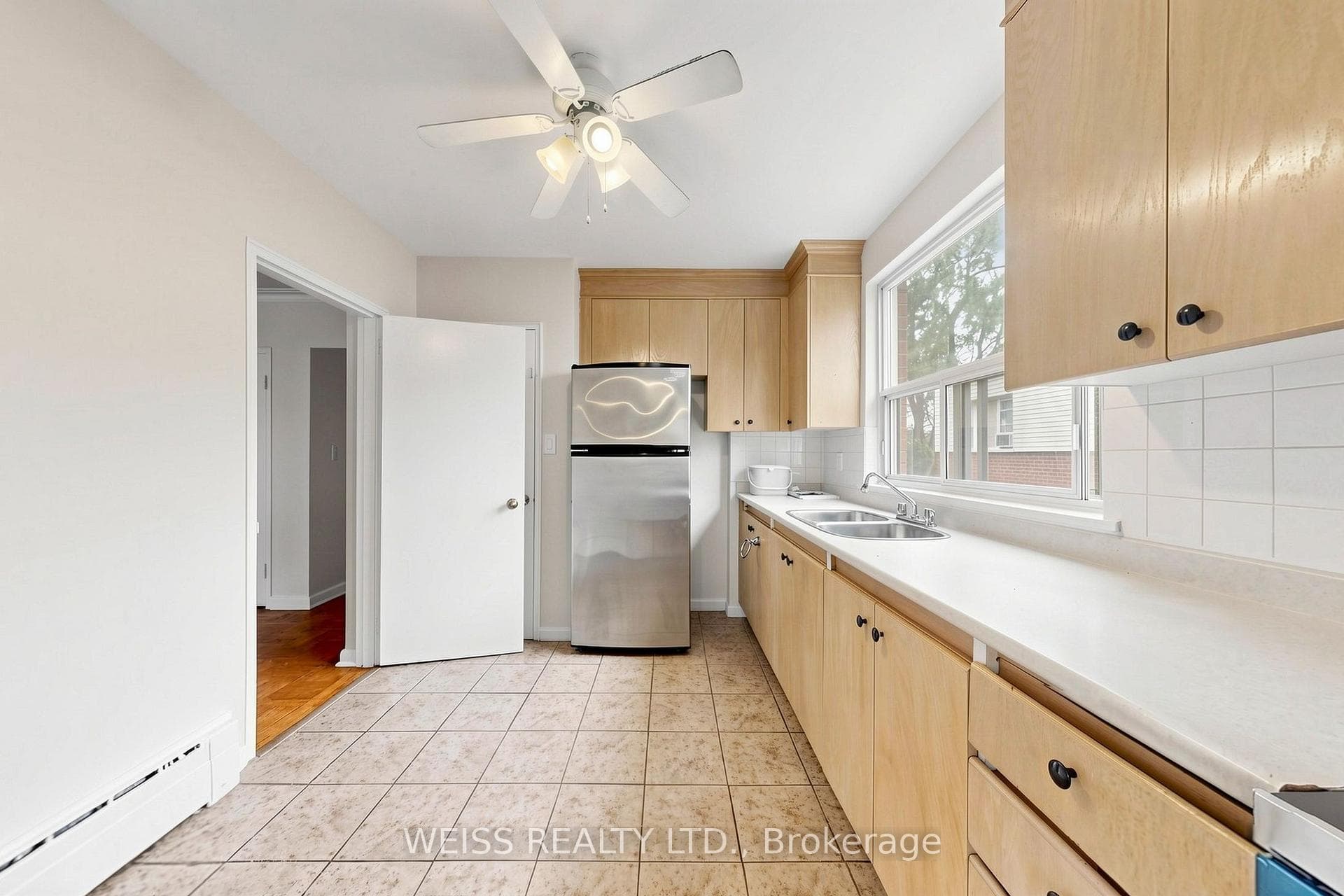 17 Fraserwood Avenue Unit 4 photo 13