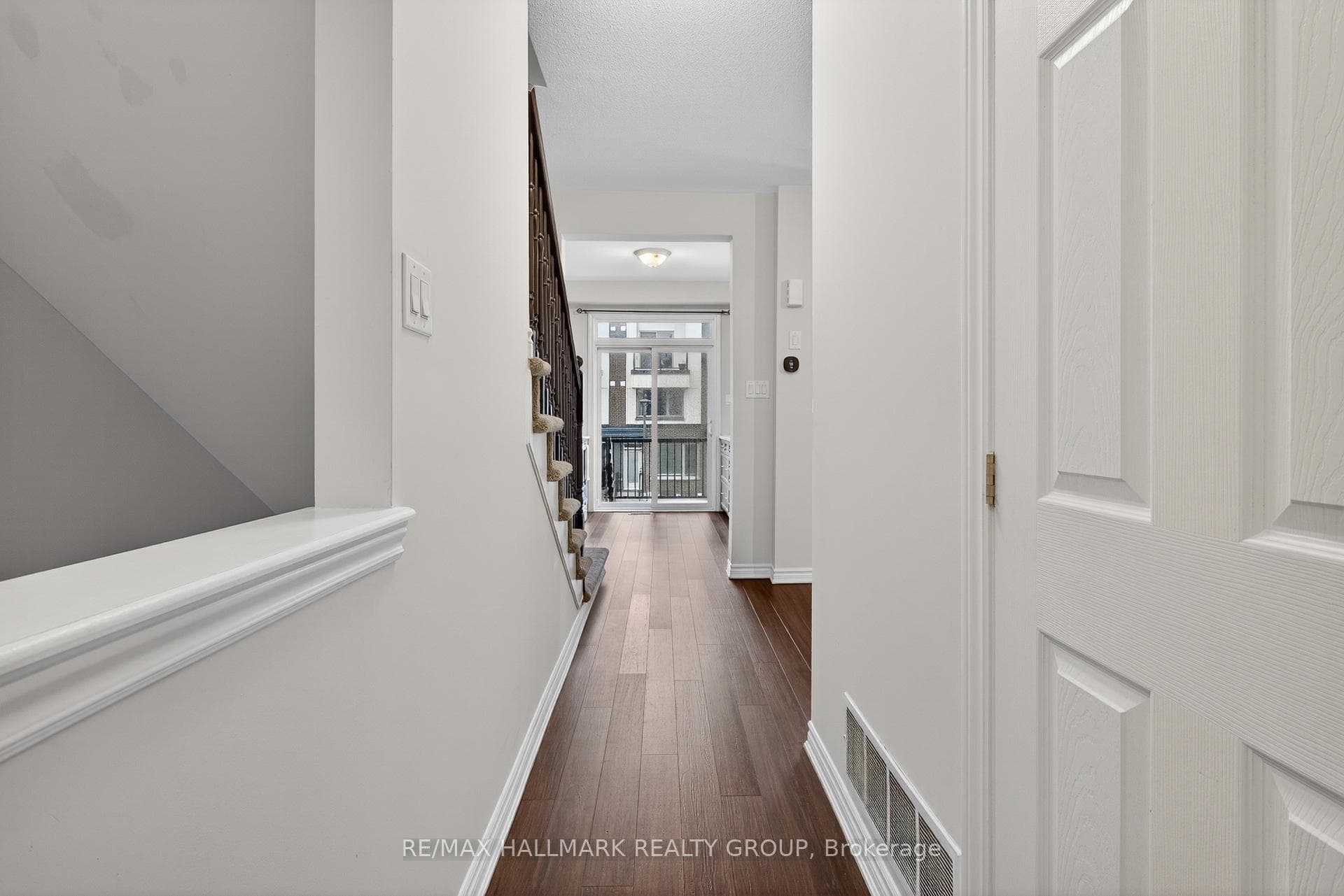 805 Kiniw Private photo 8