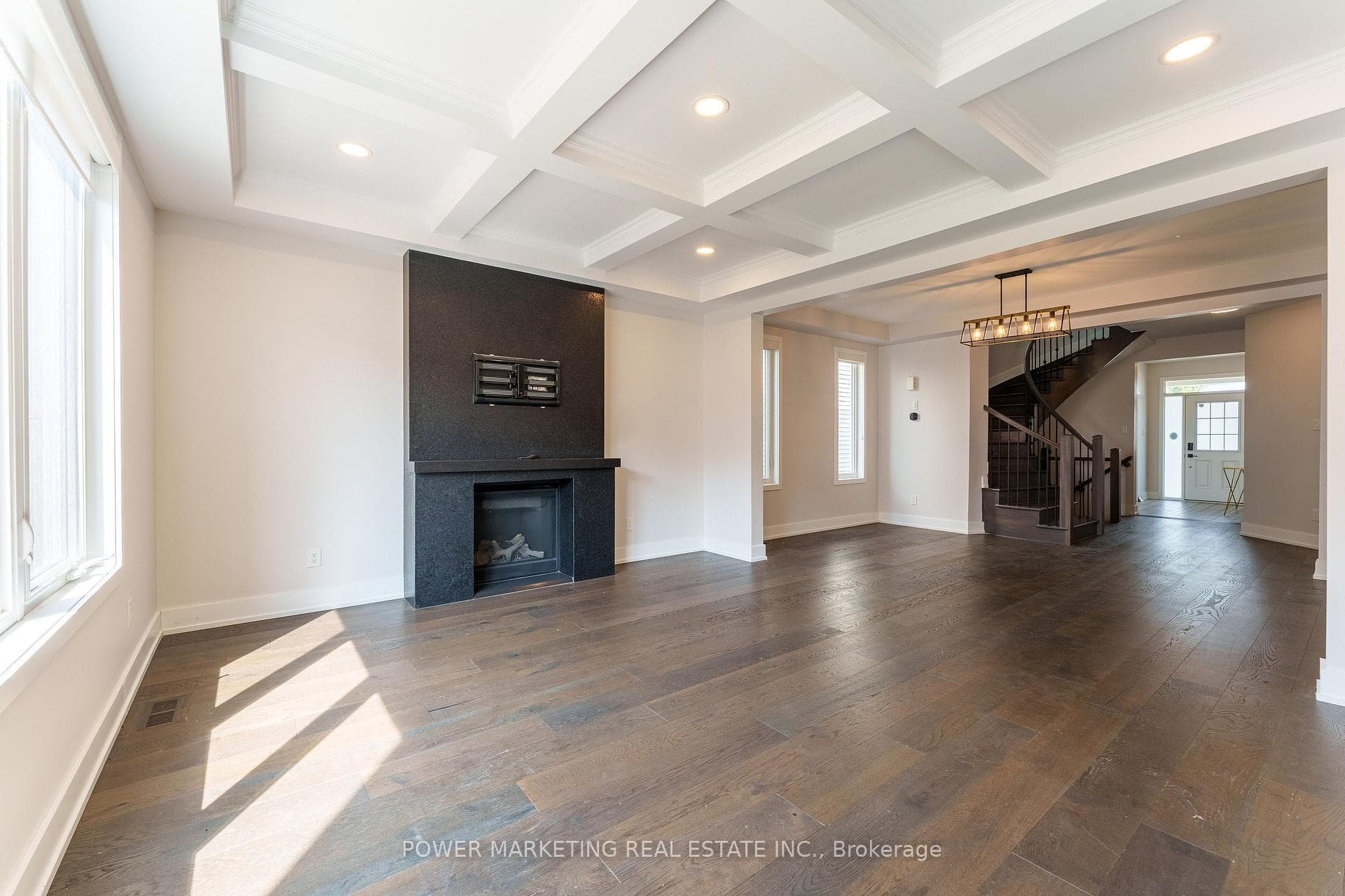 635 Perseus Avenue photo 11