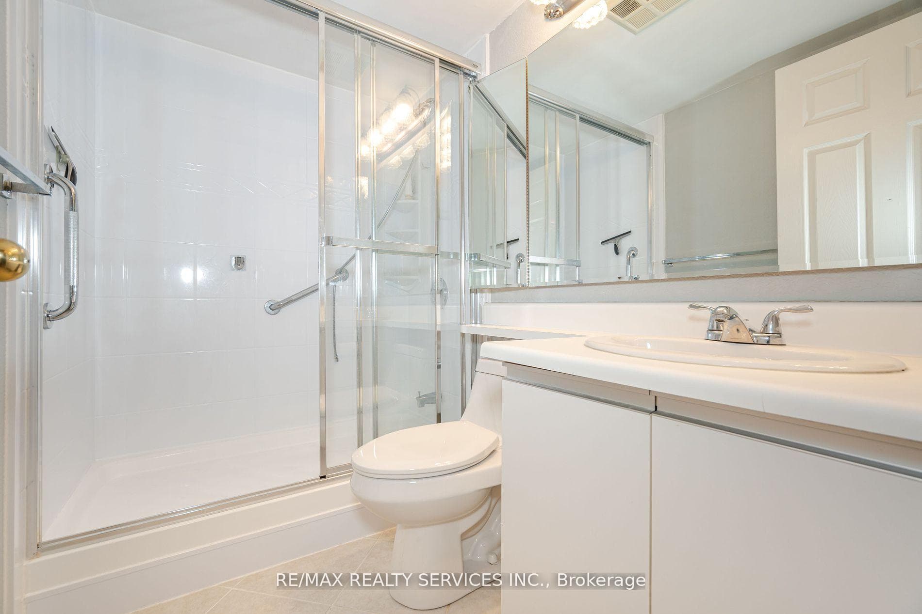 20 Cherrytree Drive Unit 411 photo 29