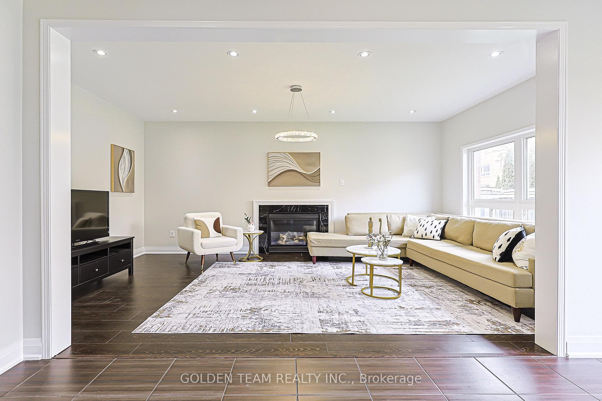1855 Grandview Street photo 12