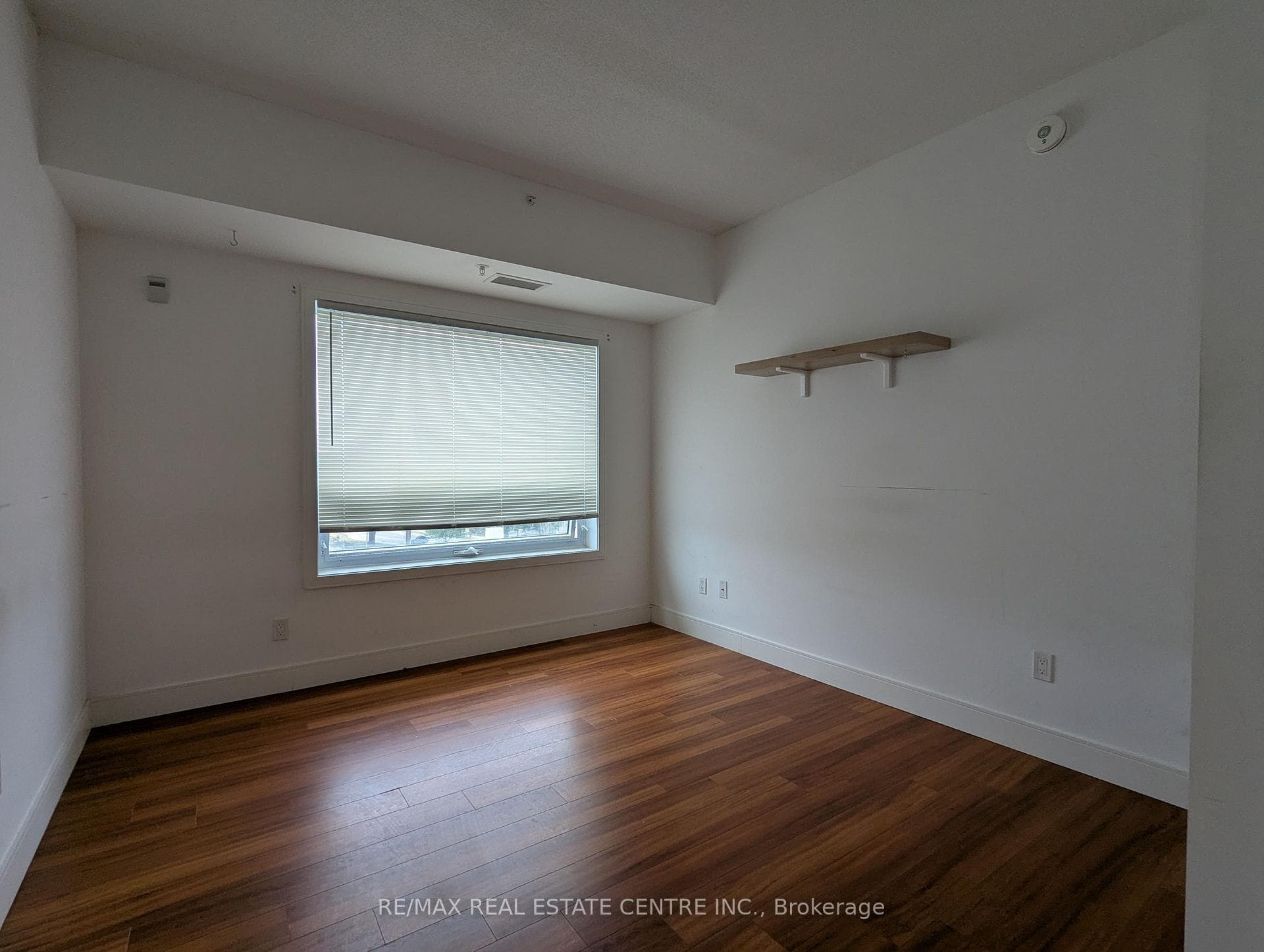 1 Wellington Street Unit 418 photo 11