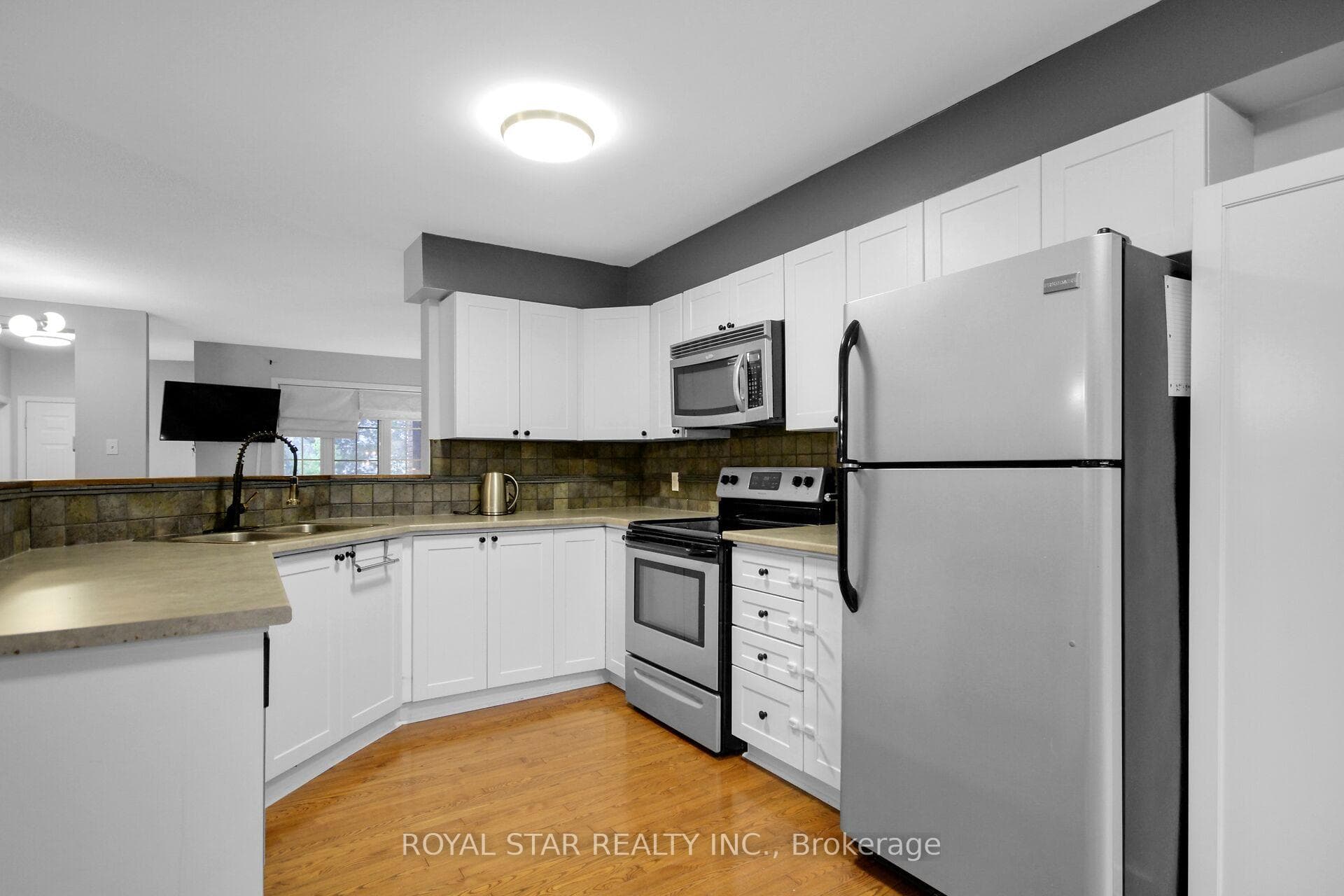 133 MARGRAVE Avenue photo 19