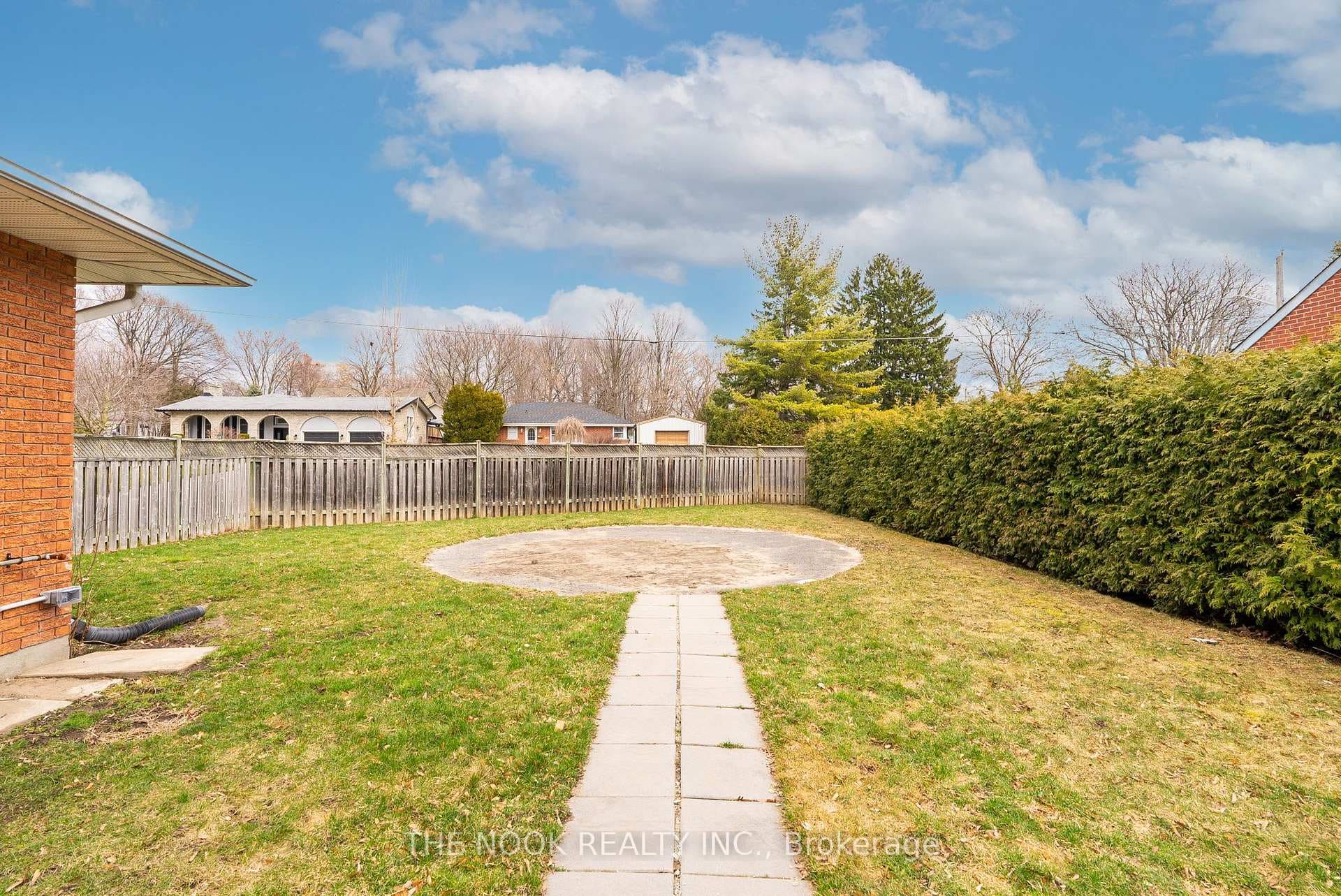 1066 Mohawk Street photo 37