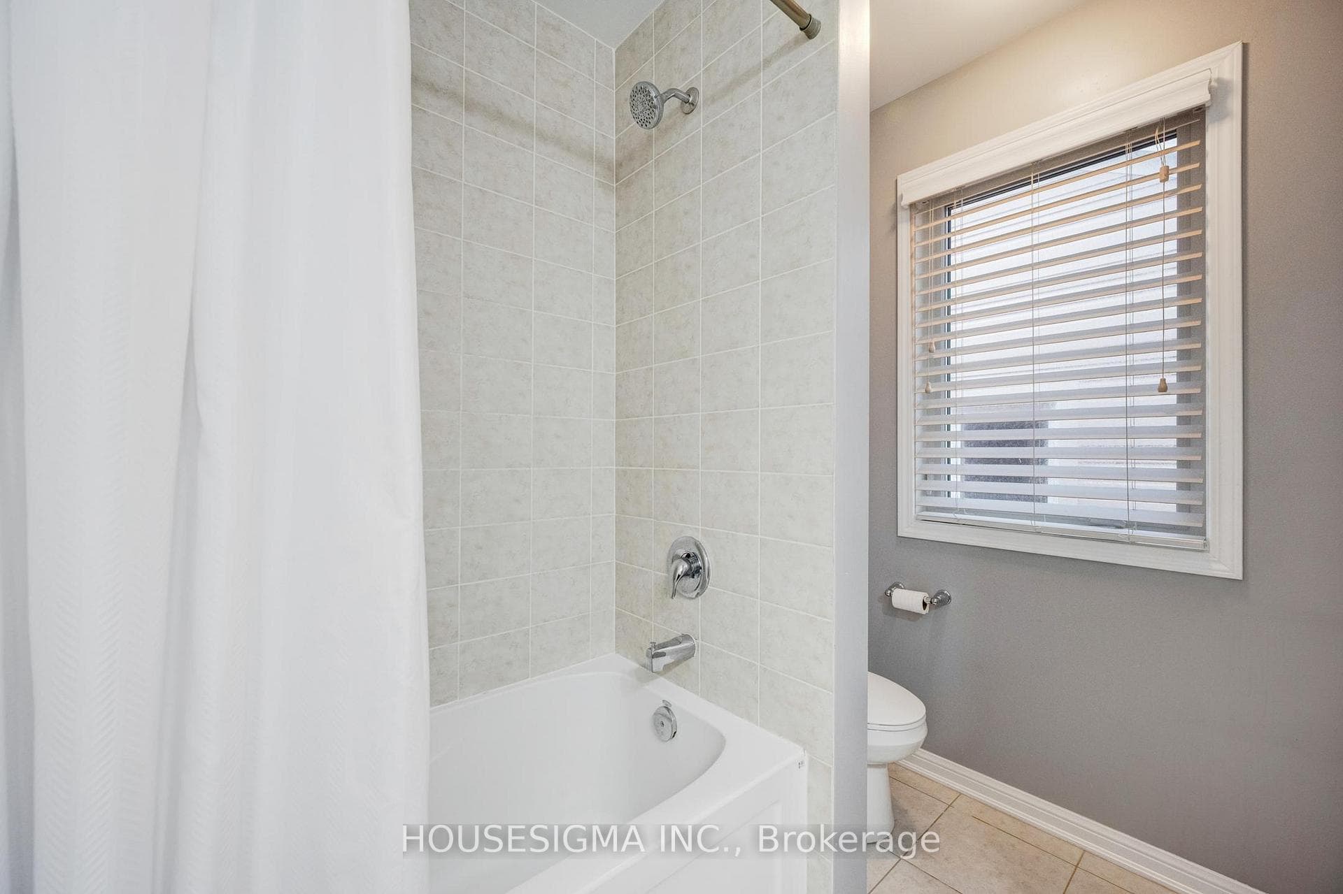 19 Seafair Crescent photo 34