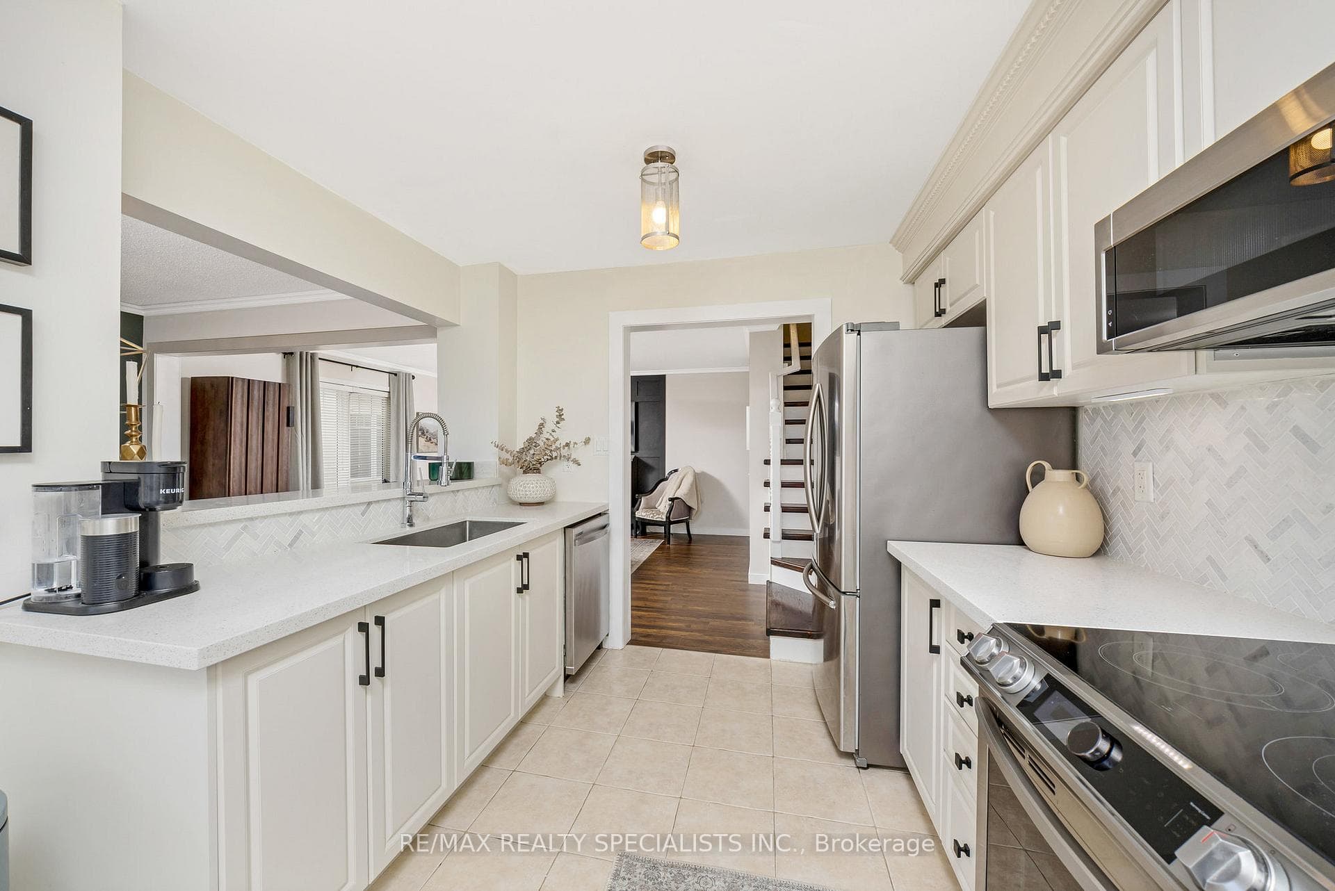 880 Fowles Court photo 23