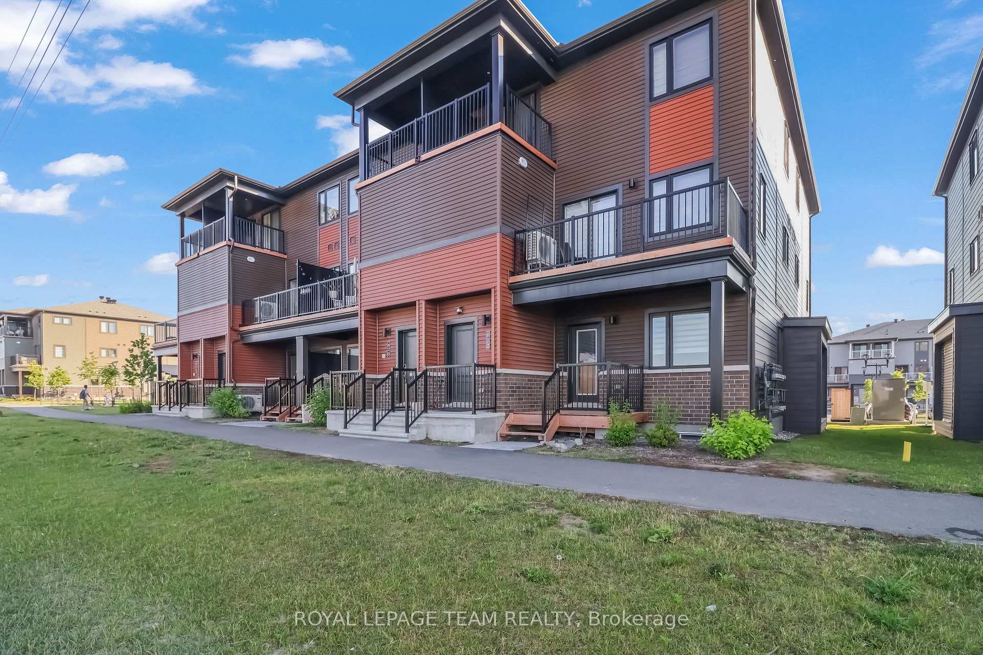 620 Parnian Private photo 23