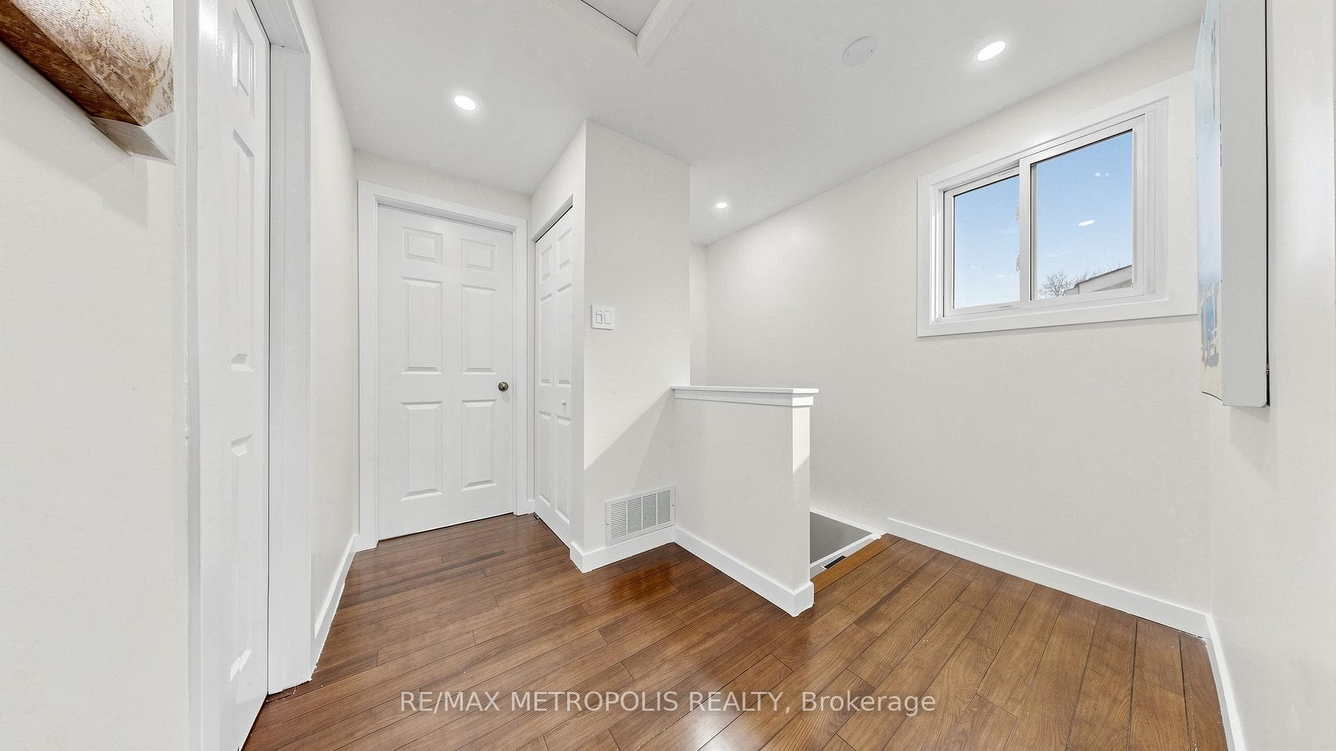 334 Killarney Court photo 15