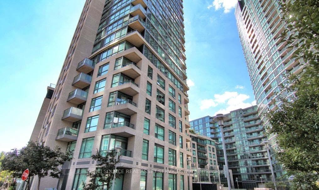 219 Fort York Boulevard Unit 2108 photo 1