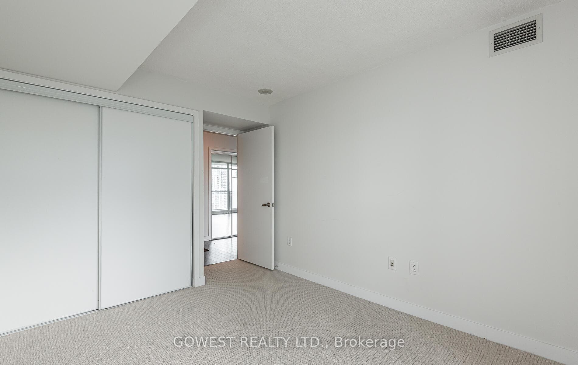 8 TELEGRAM Mews Unit 1810 photo 18