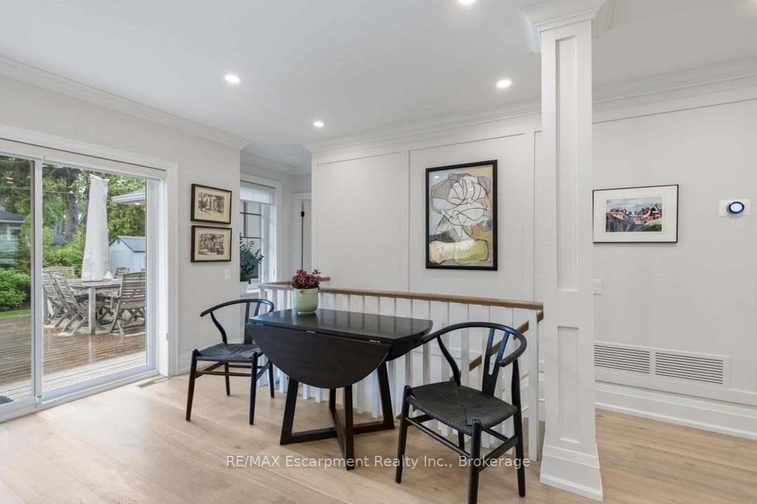 2109 Wellington Avenue photo 16