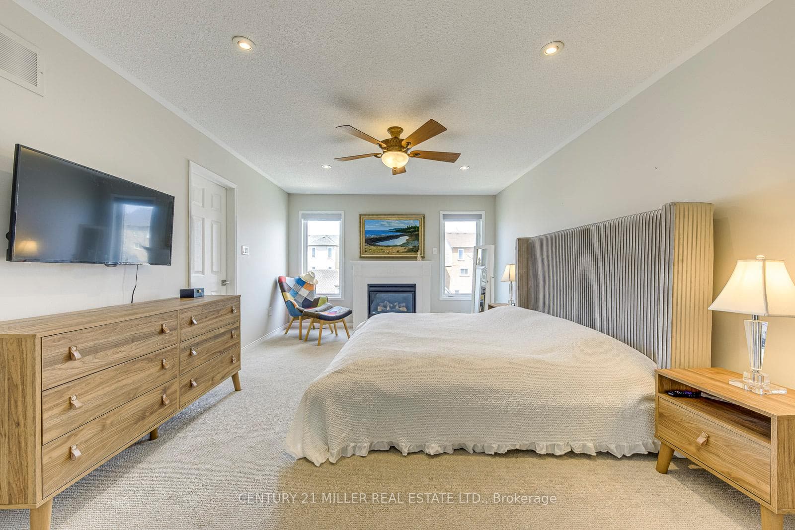 215 ROXTON Road photo 36