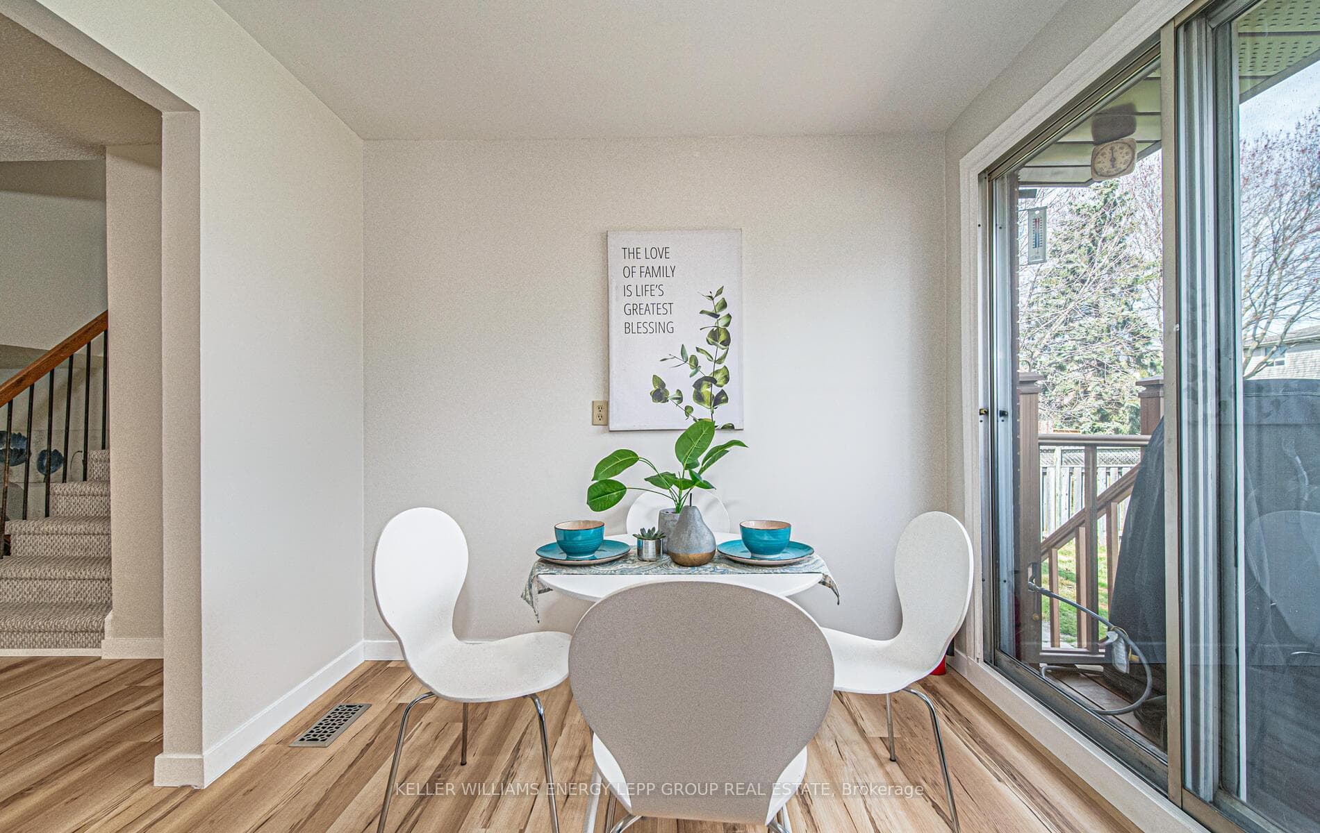1807 Bronte Square photo 12