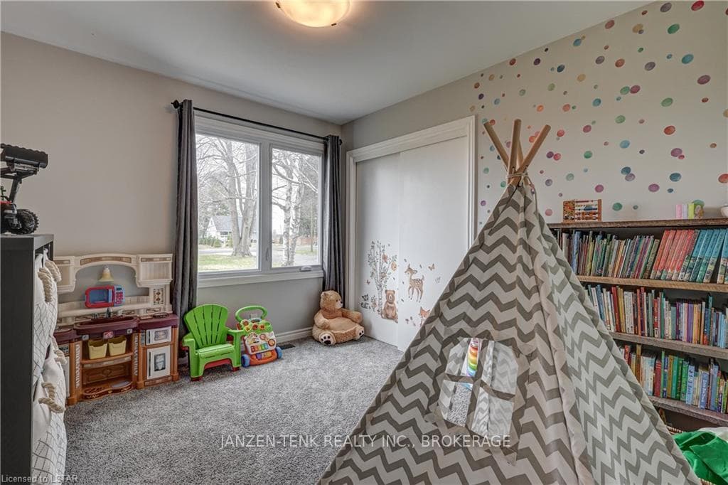 49859 DINGLE Street photo 17