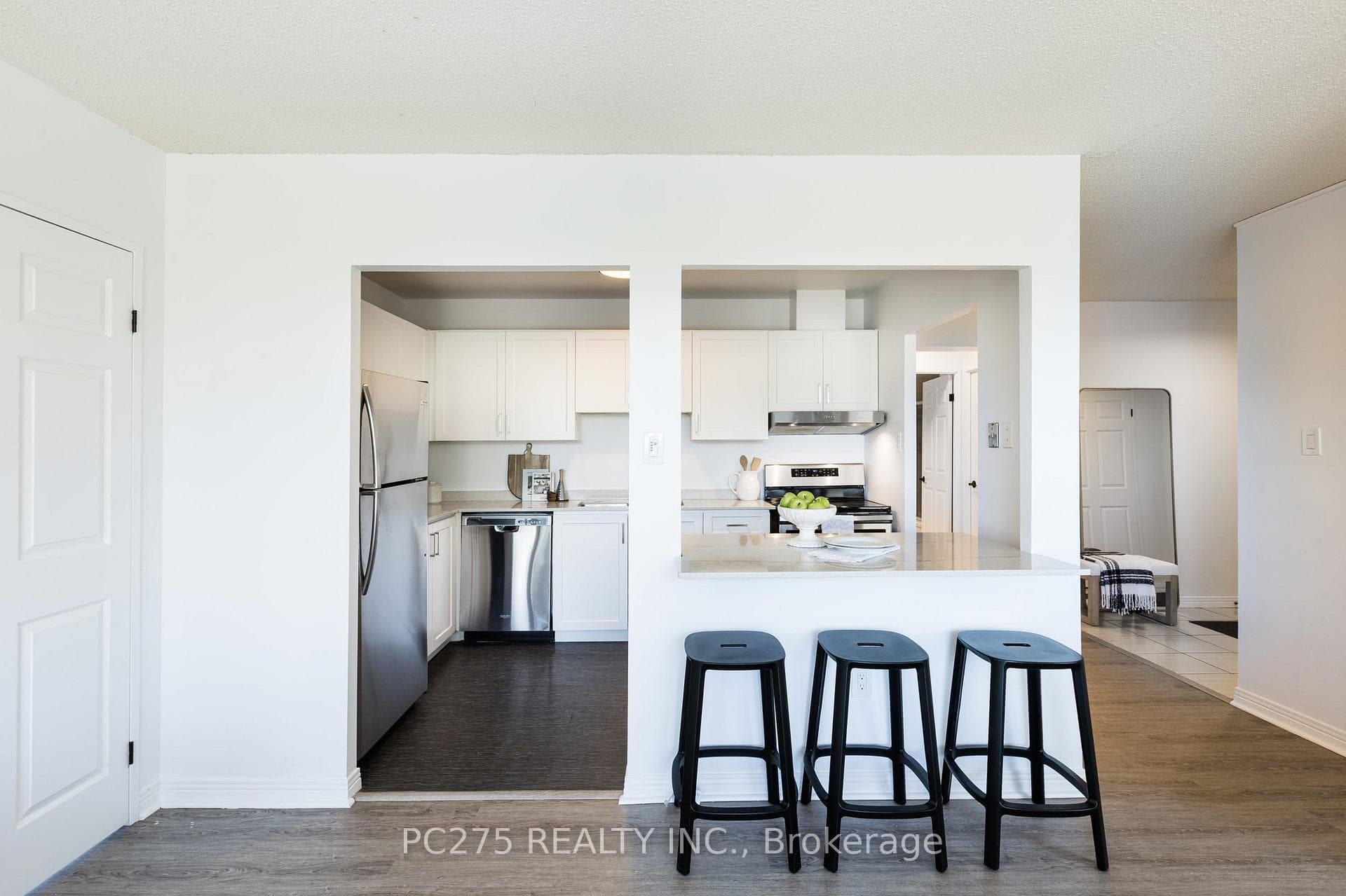 549 Ridout Street Unit 407 photo 10