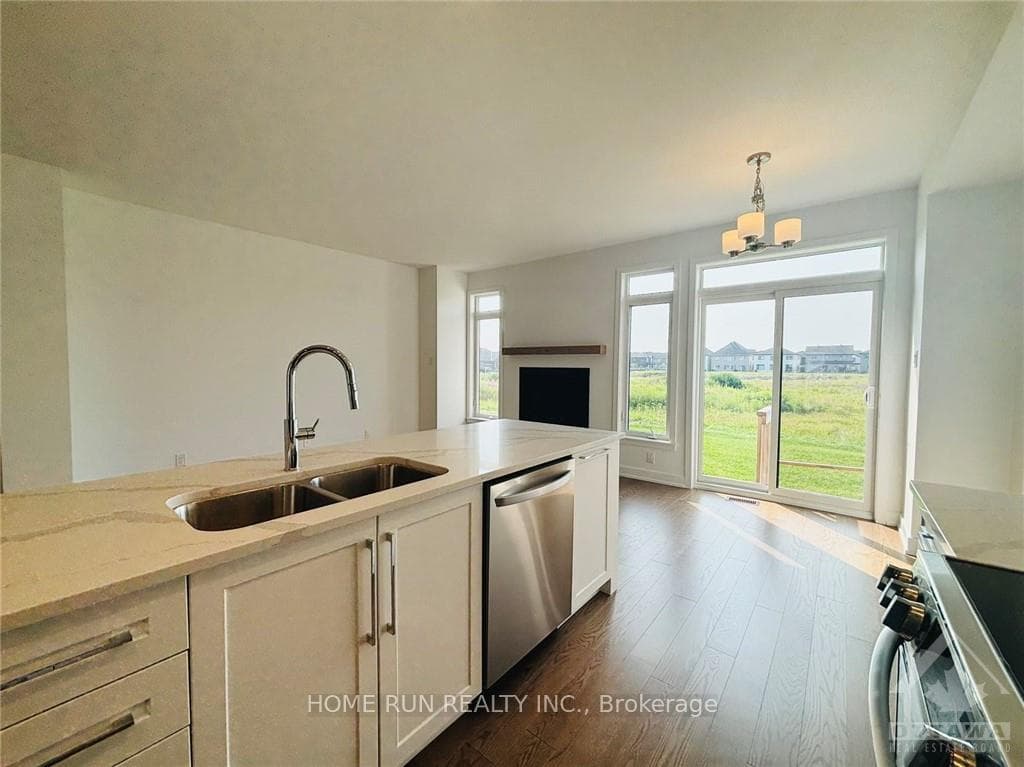 319 MAKOBE Lane photo 12
