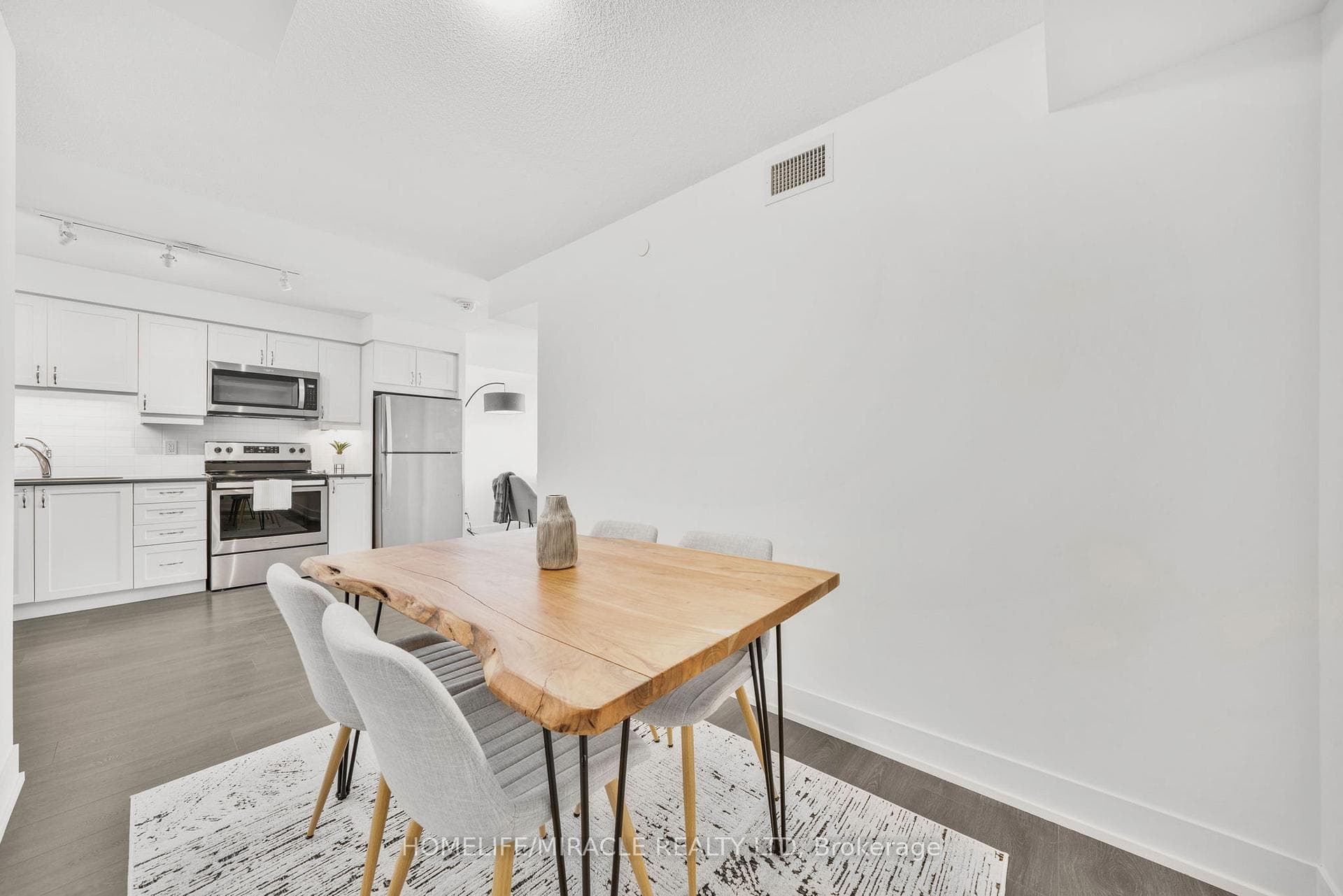 1255 Bayly Street Unit 1103 photo 14