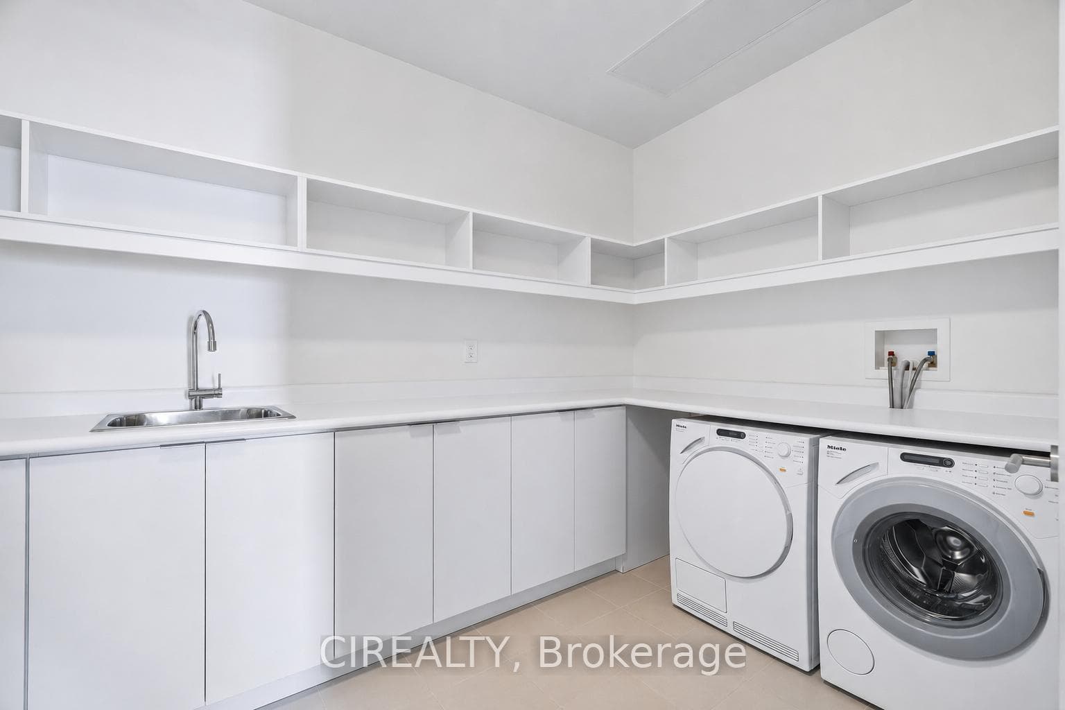 180 University Avenue Unit 6405 photo 39