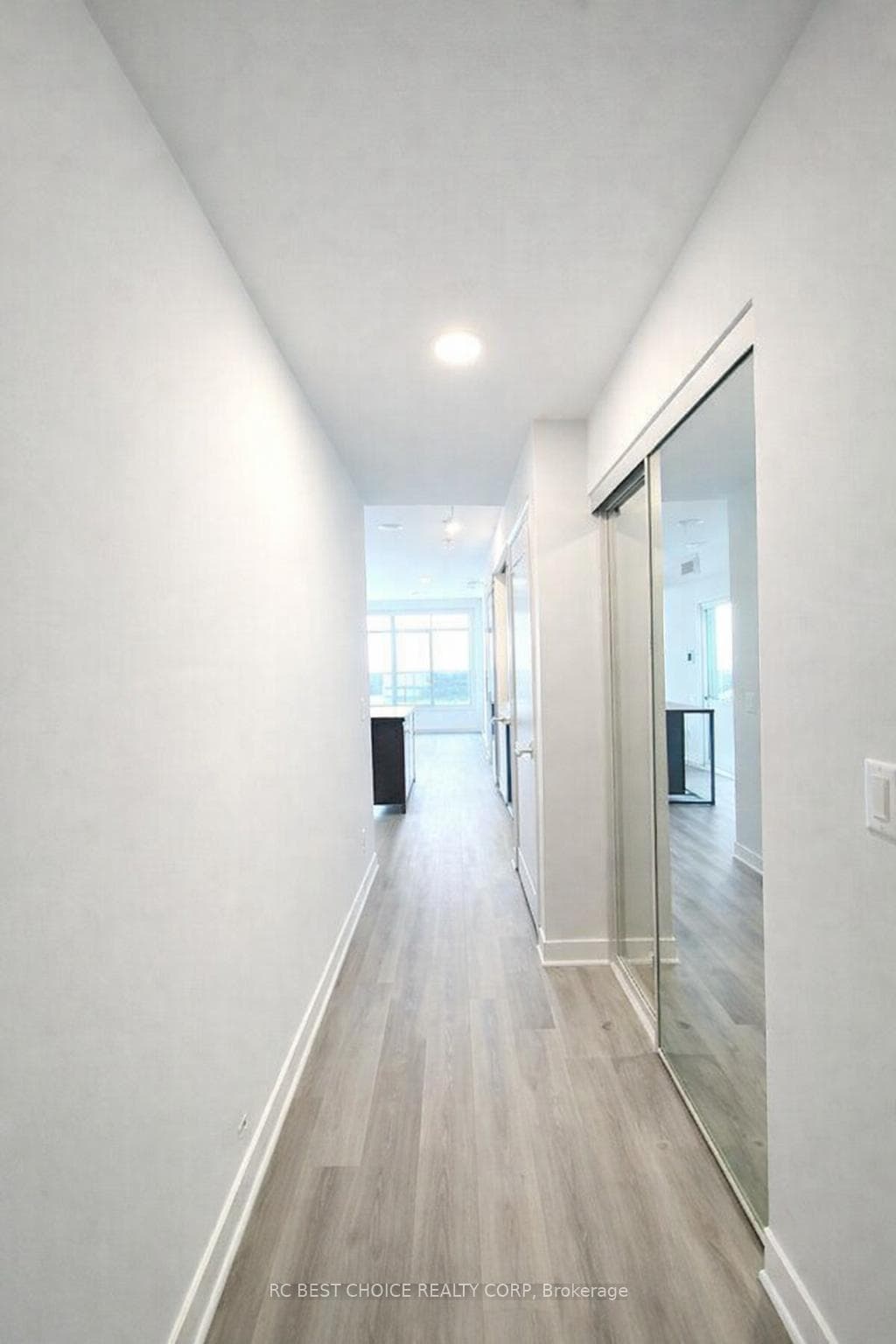 30 Upper Mall Way Unit A2602 photo 2