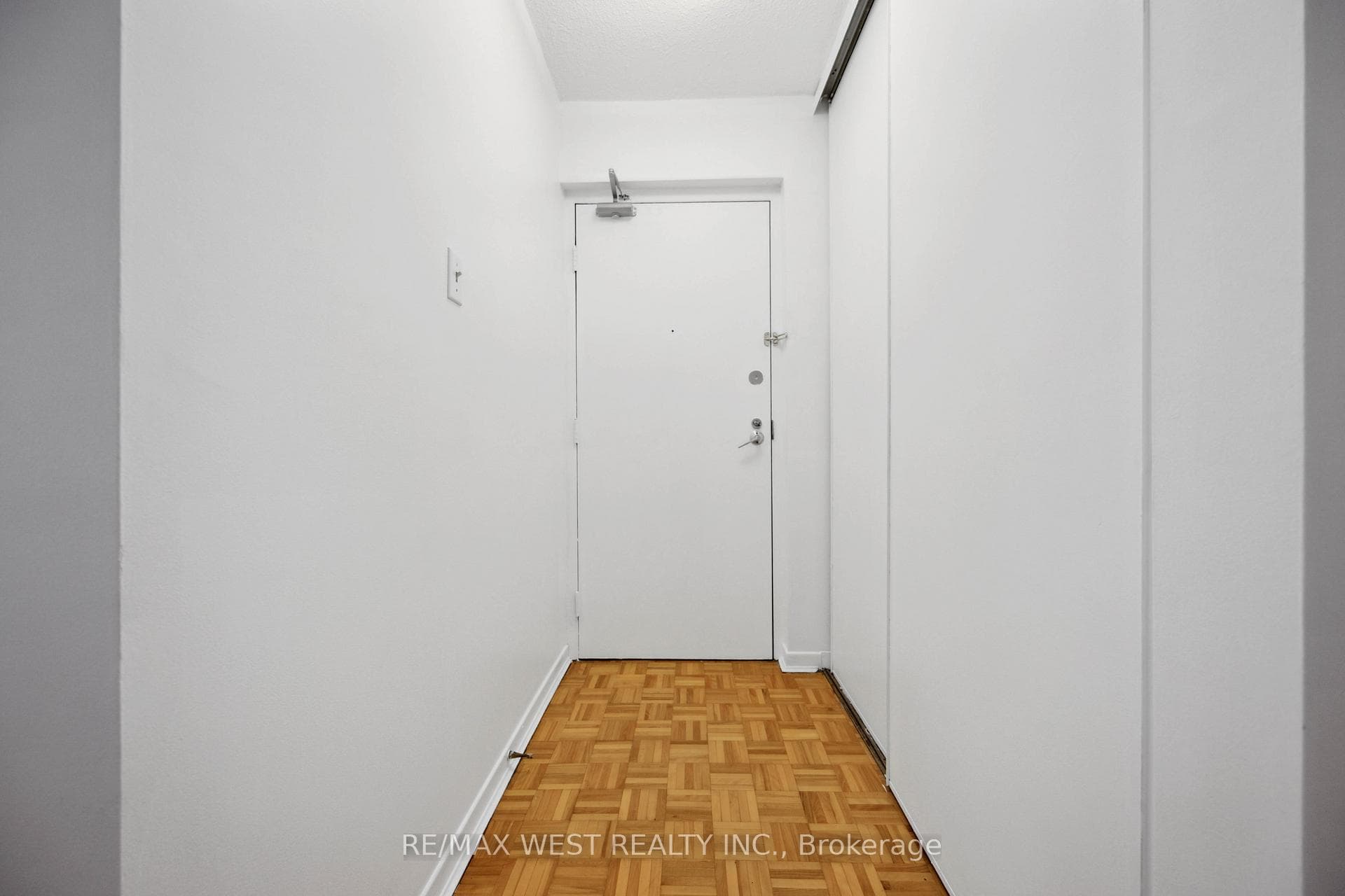 1200 Bridletowne Circle Unit 604 photo 2