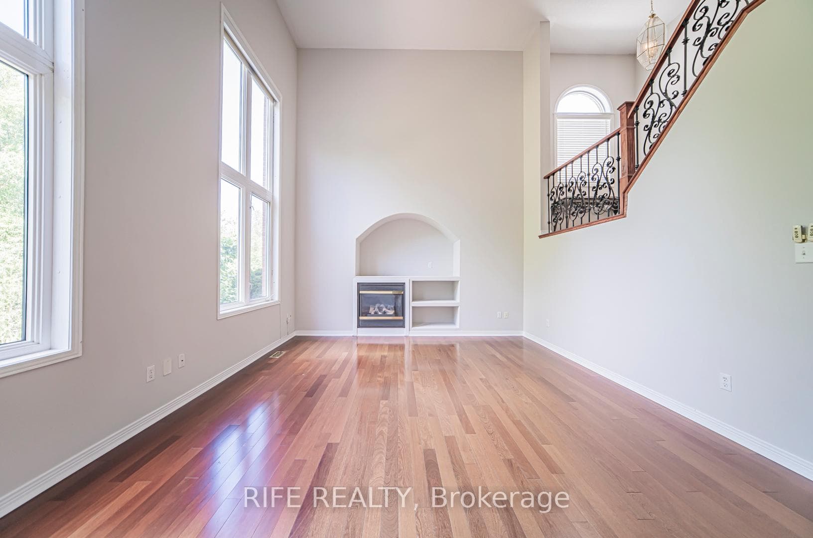 37 Burndenford Crescent photo 16