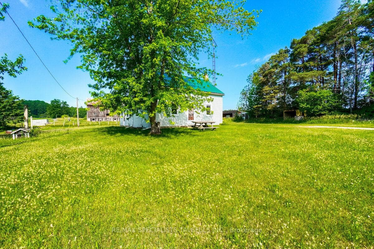 938198 Airport Road photo 22