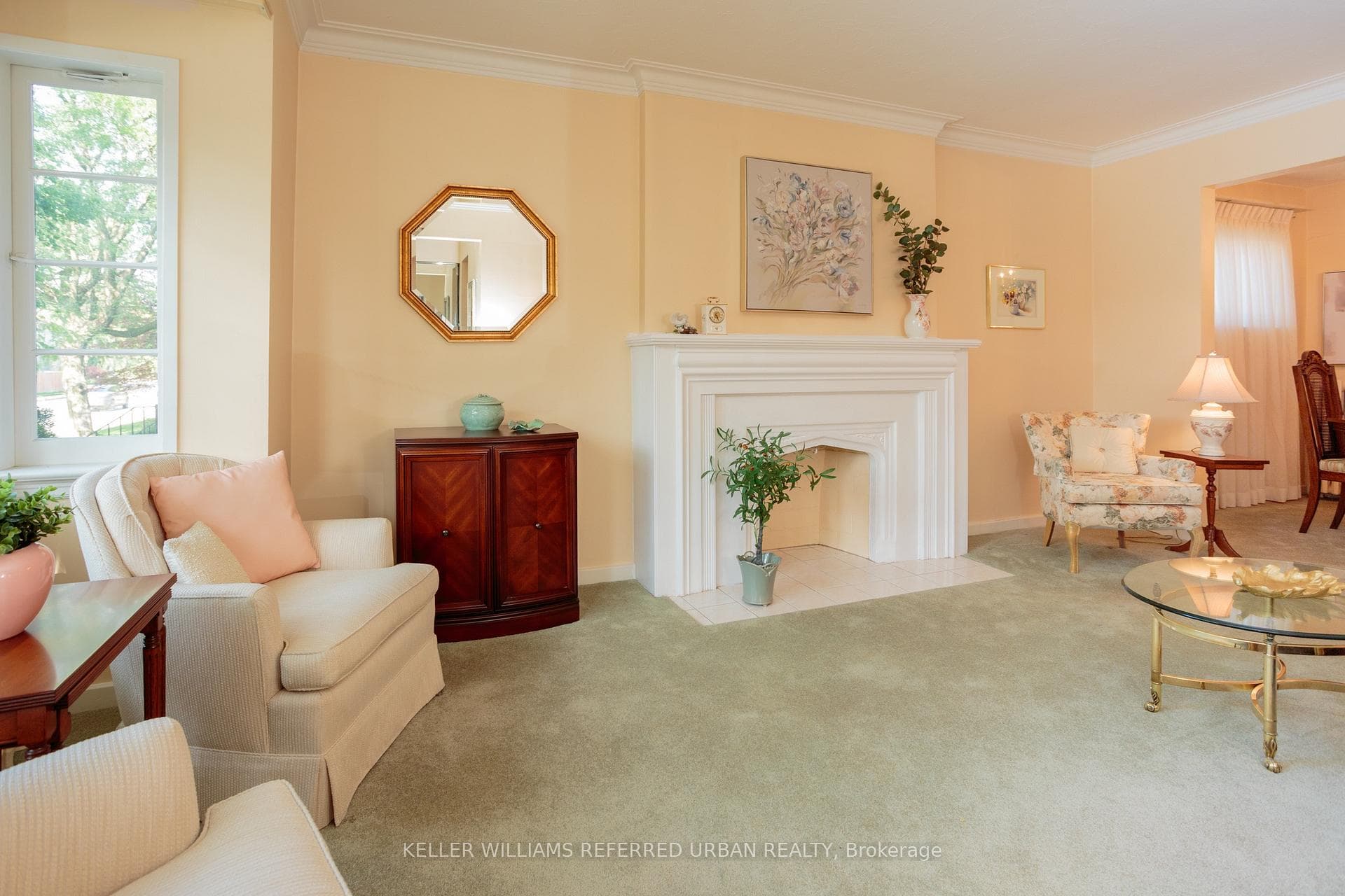345 Moore Avenue photo 4