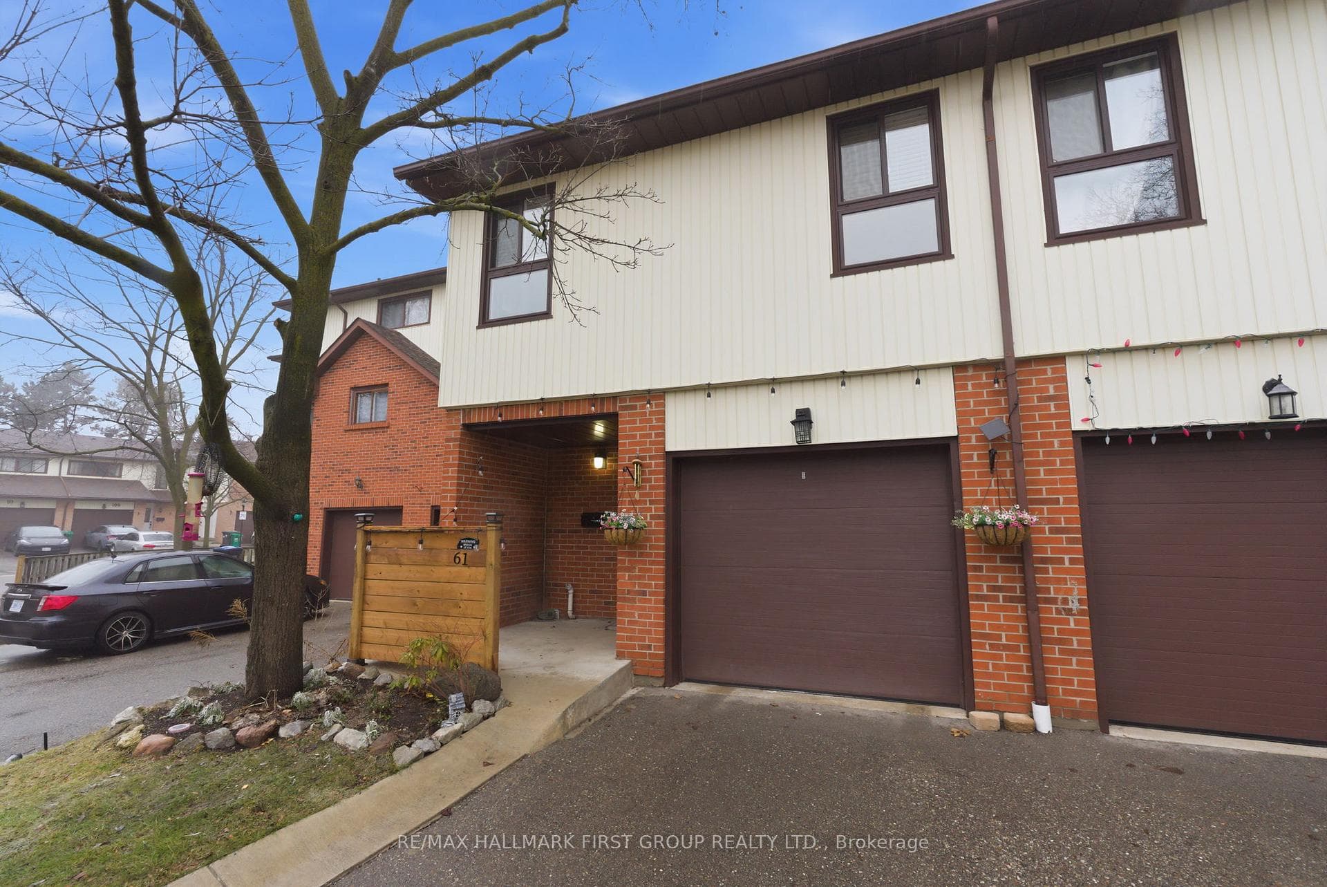 61 Foster Crescent Unit 61 photo 2