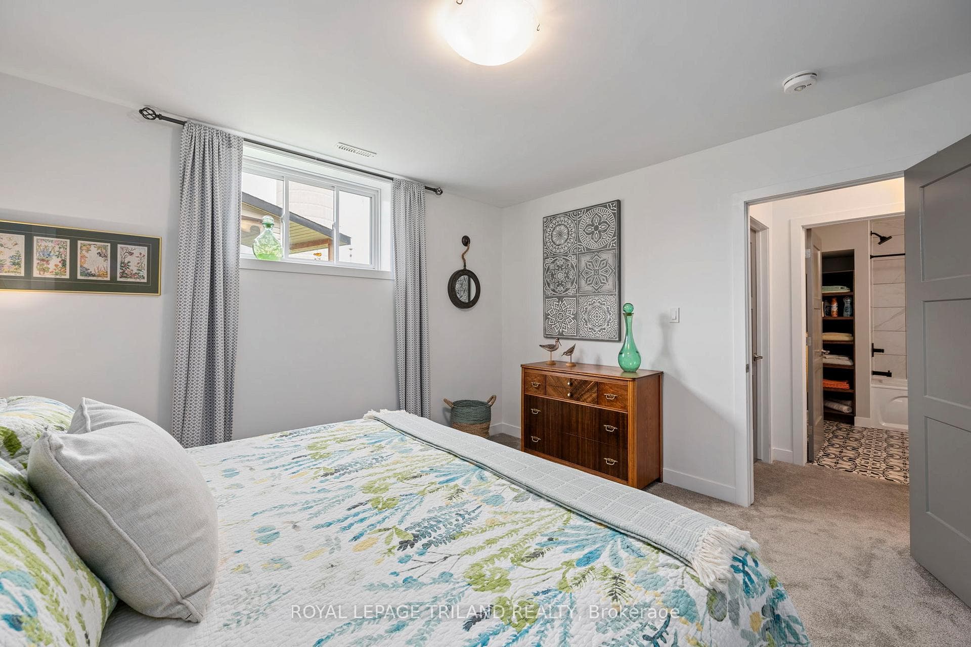 208 Emery Street photo 29