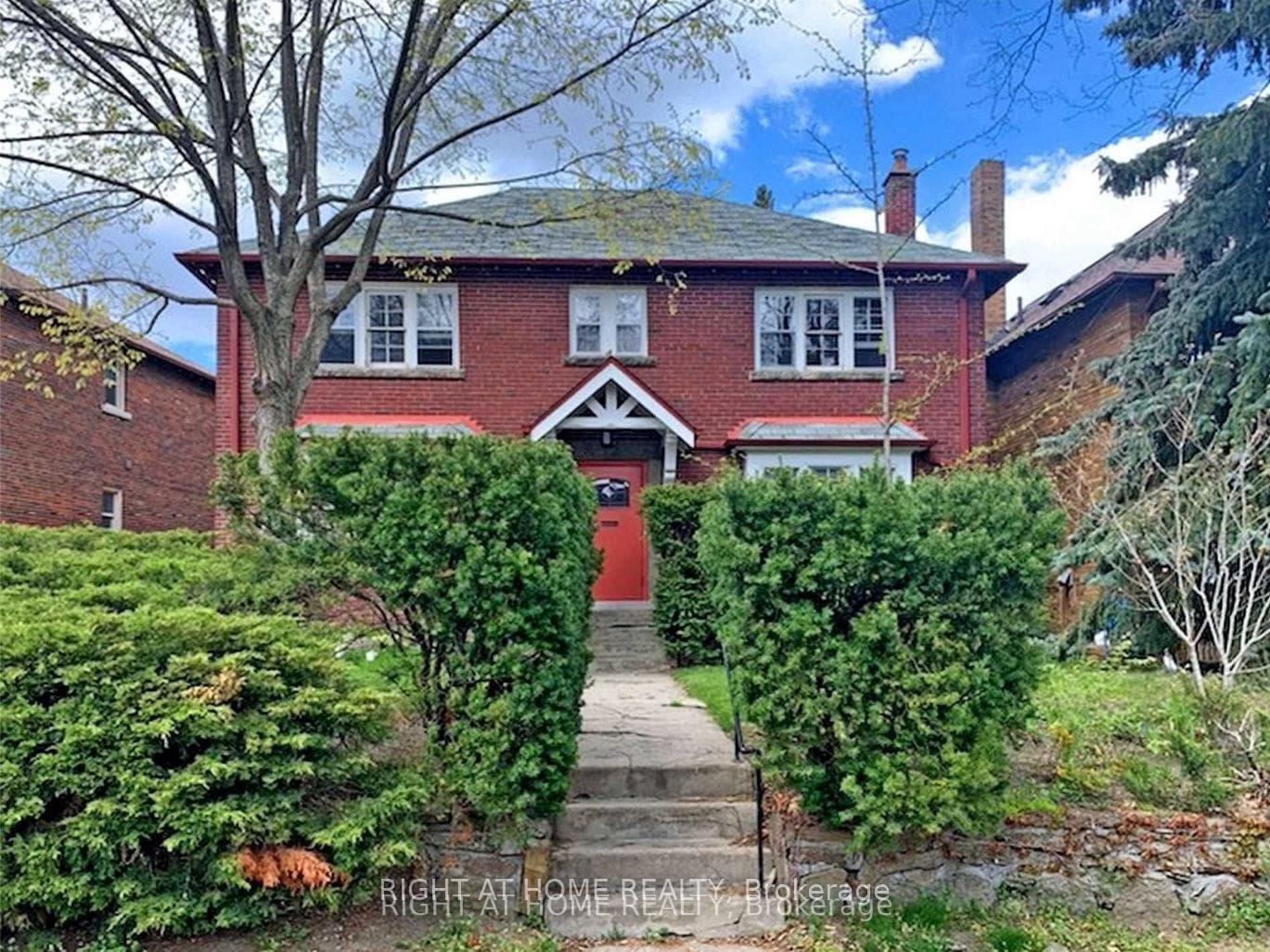 11 Rivercrest Road photo 1