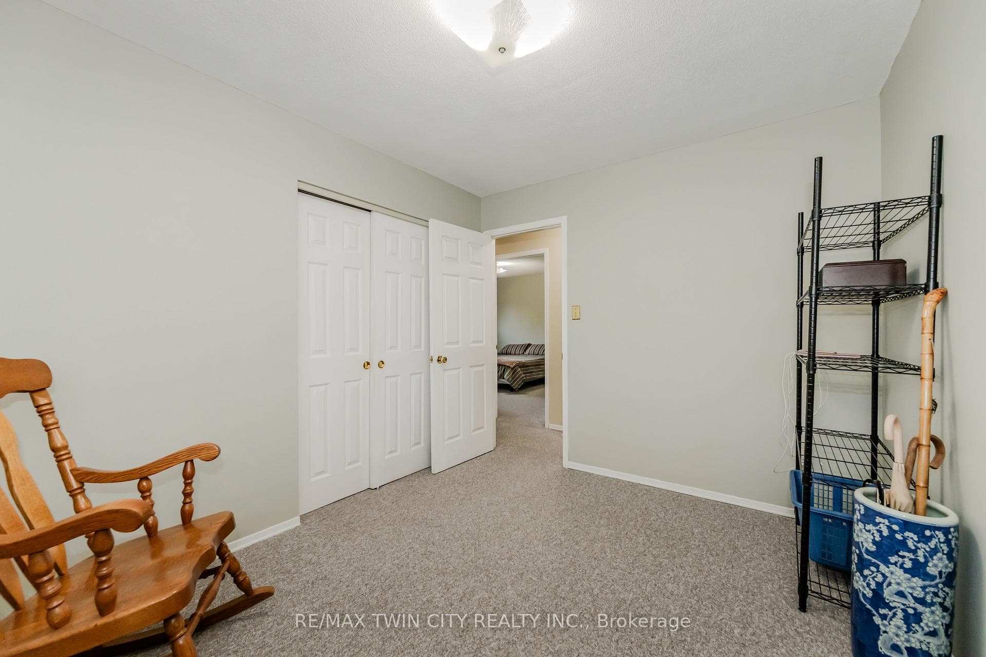 79 ERINBROOK Drive photo 40