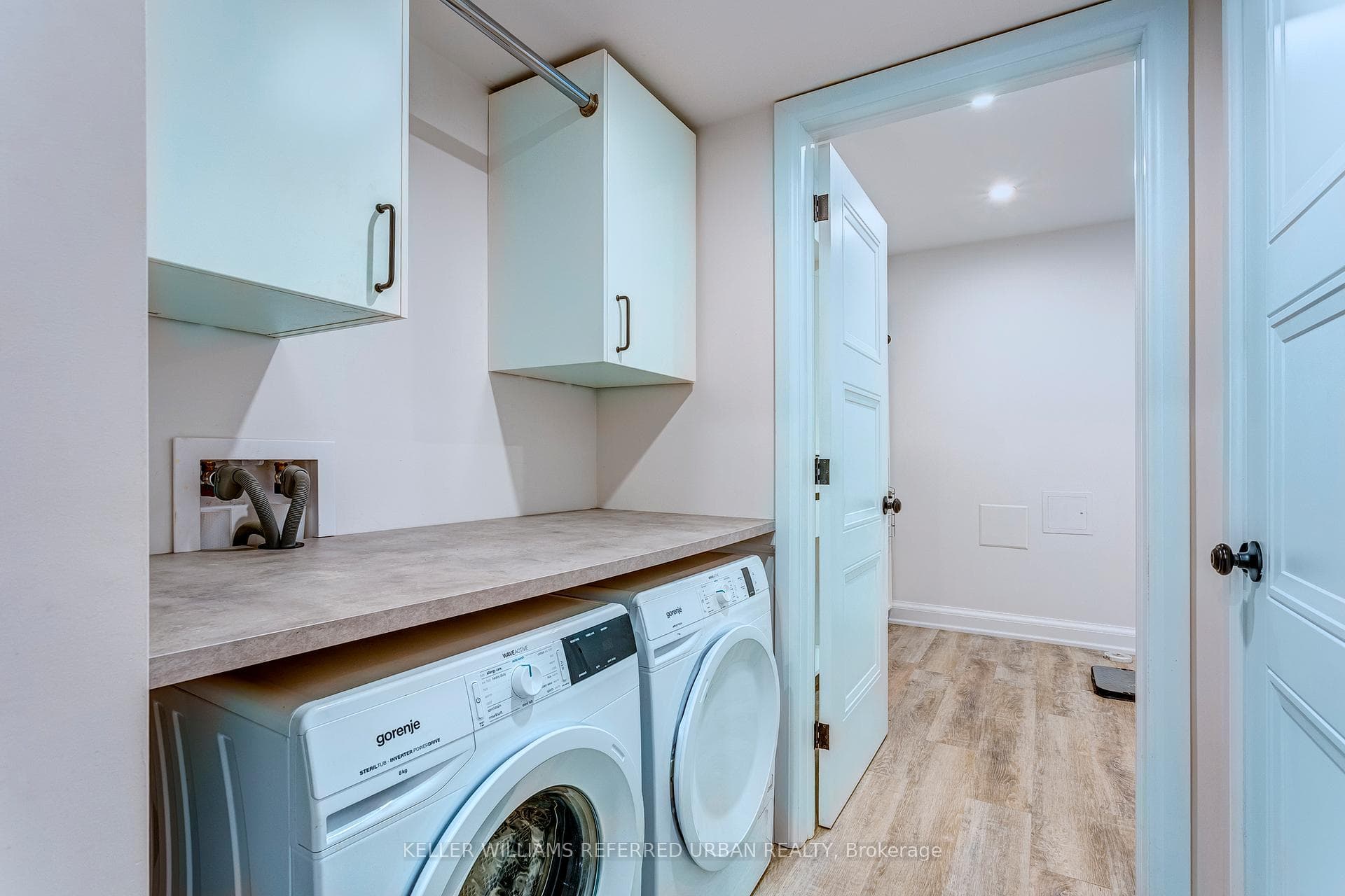 325 Ashdale Avenue Unit Lower photo 13