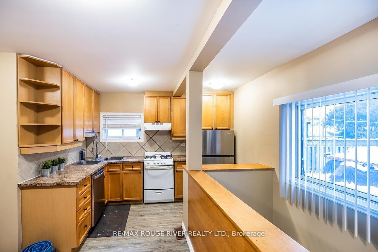 8 Birch Crescent photo 10