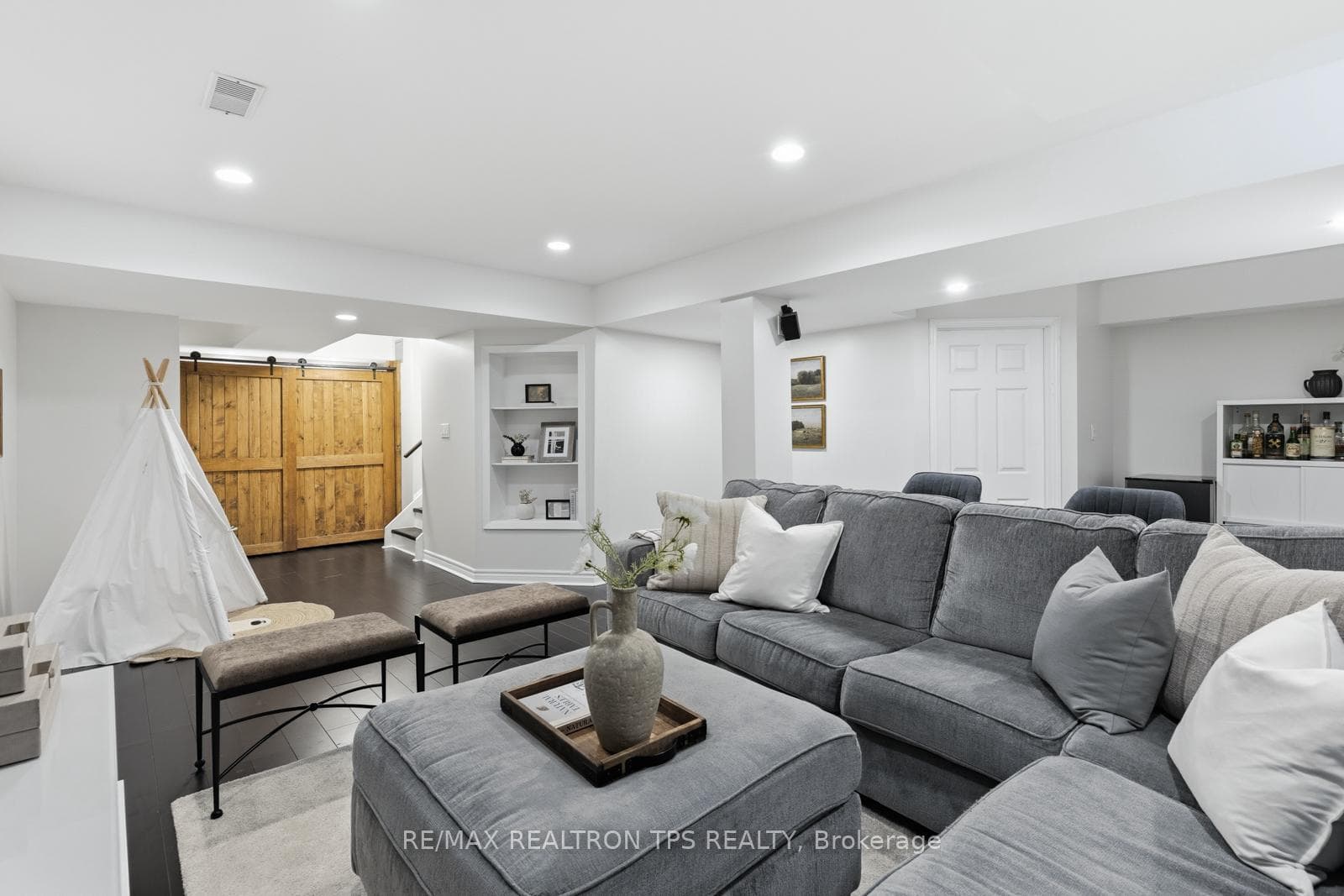 50 Crough Street photo 25