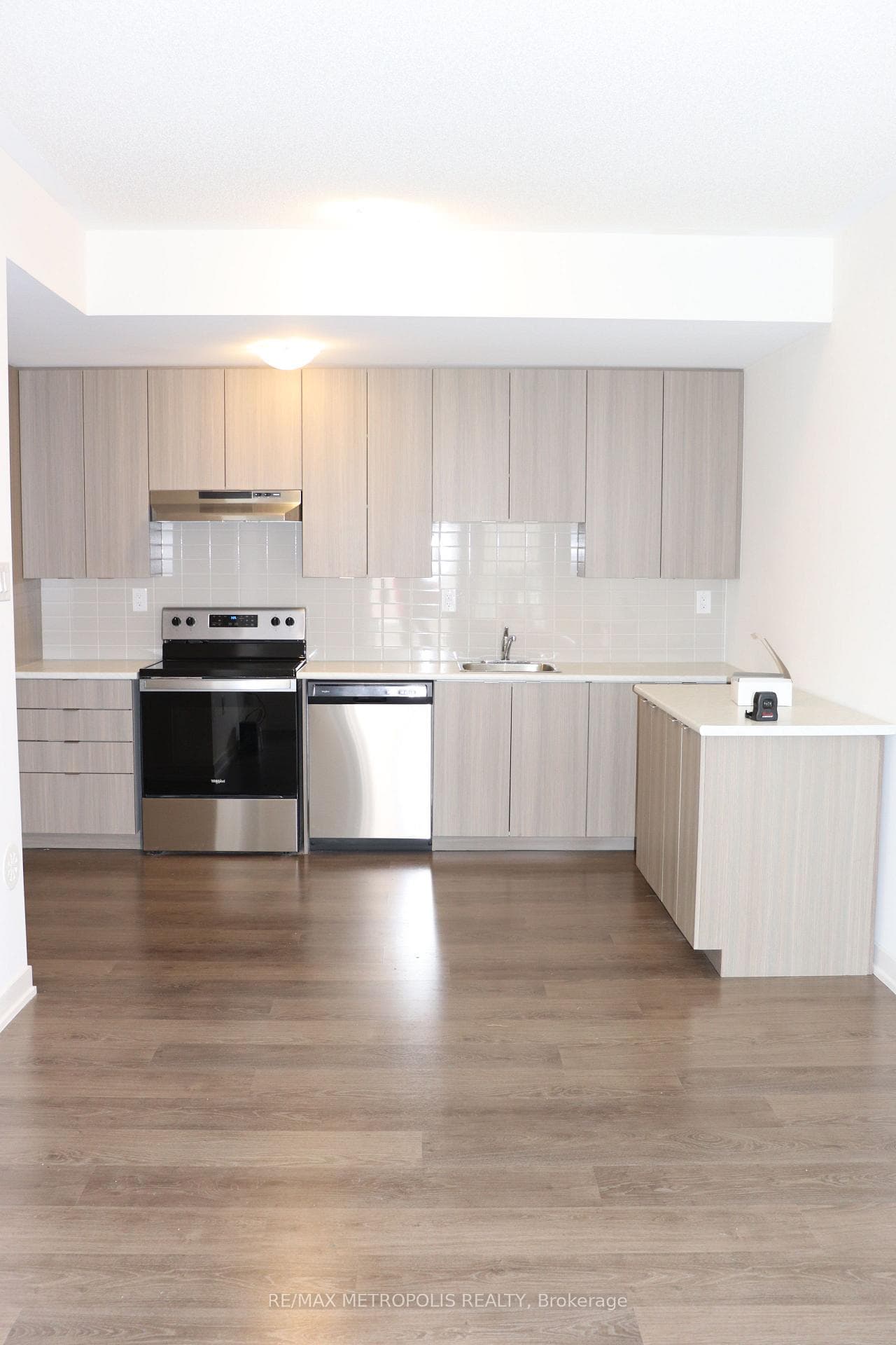 40 Orchid Place Drive Unit 28 photo 2