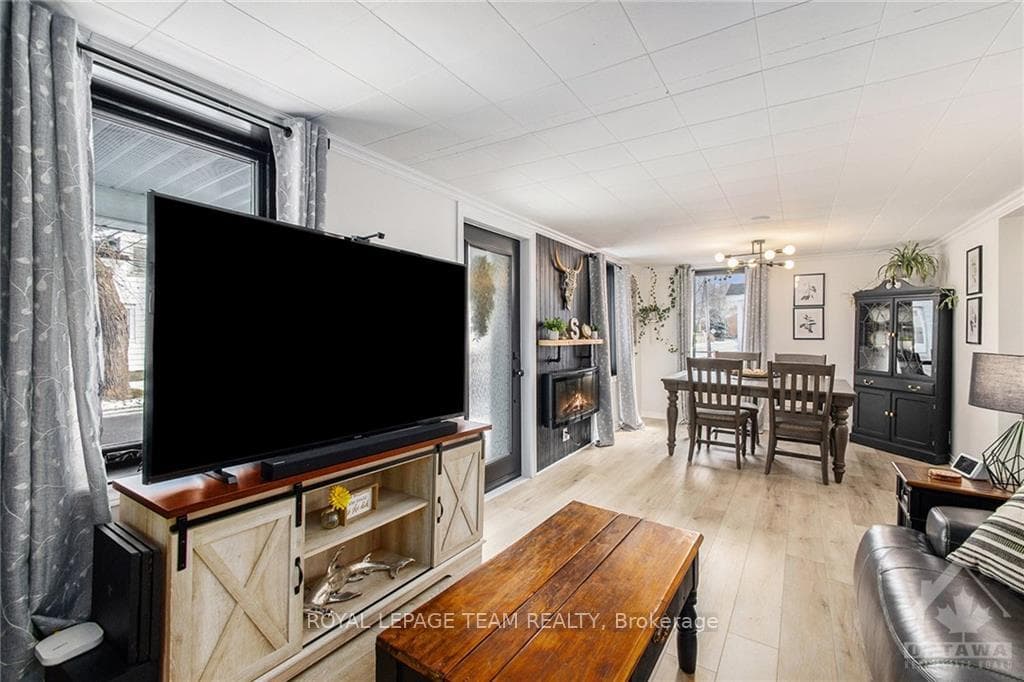 26 JOSEPH Street photo 9