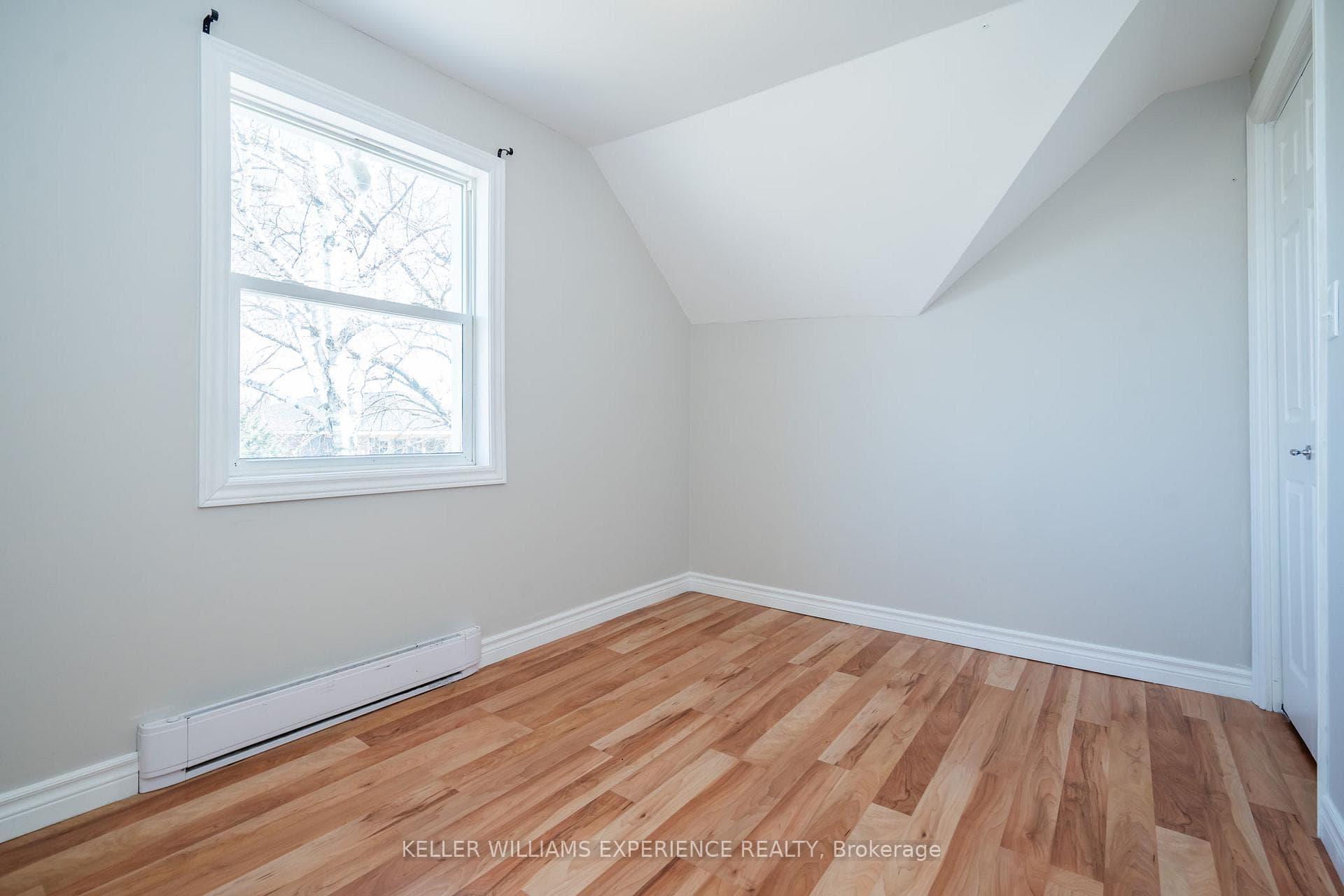 273 GLOUCESTER Street photo 11