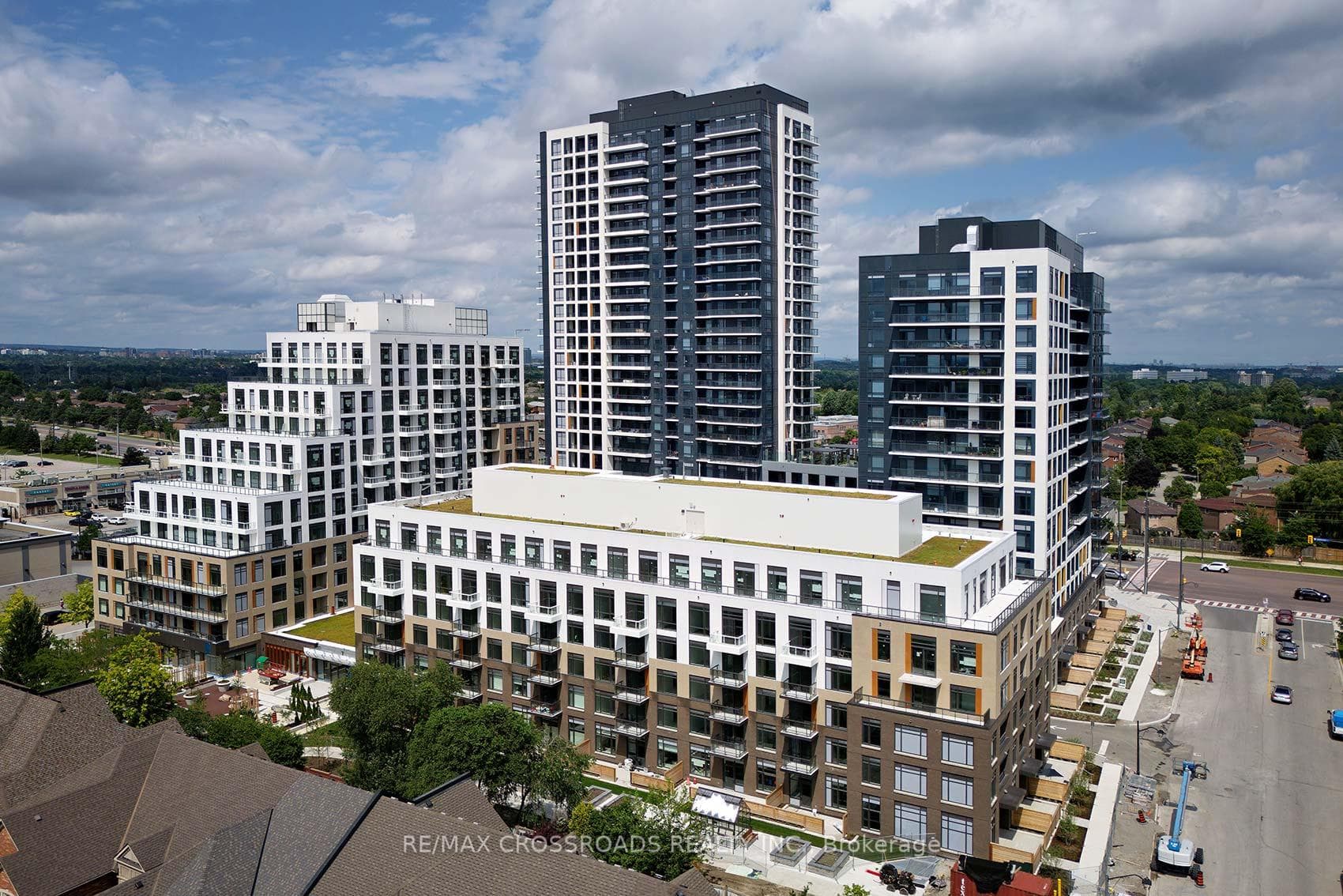 8 Beverley Glen Boulevard Unit D-421 photo 3