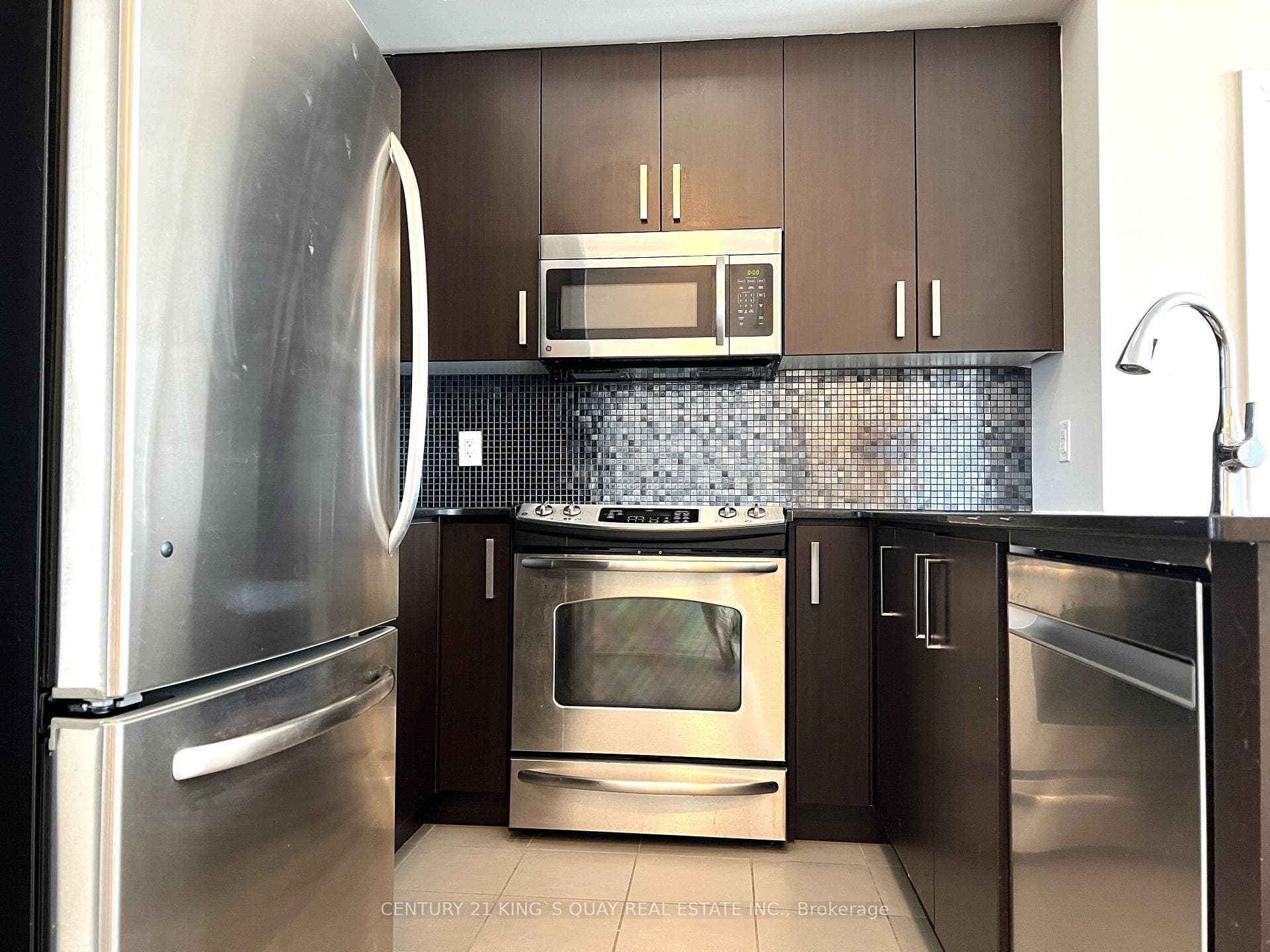 17 Anndale Drive Unit Ph107 photo 3