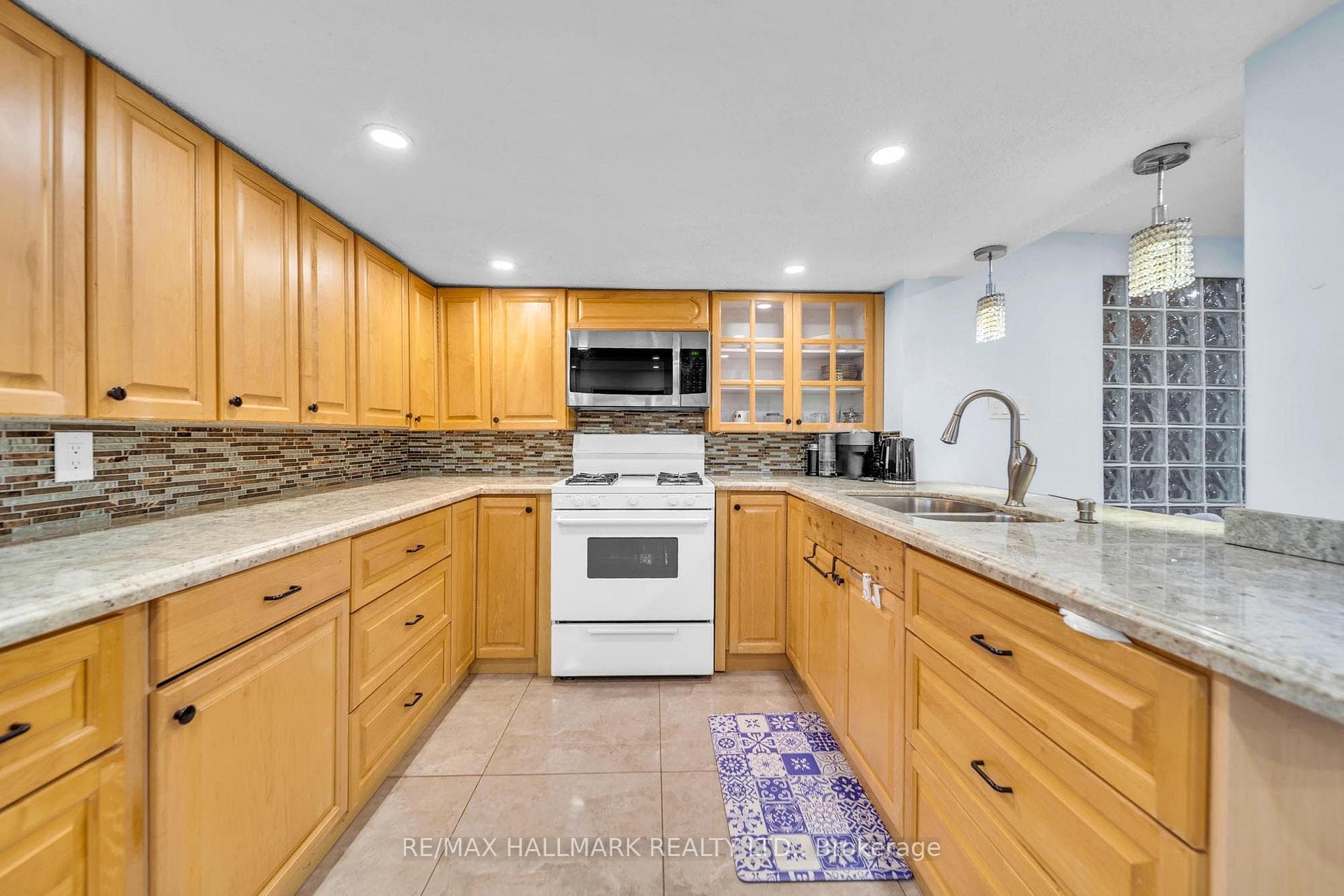 58 Alexis Road photo 38
