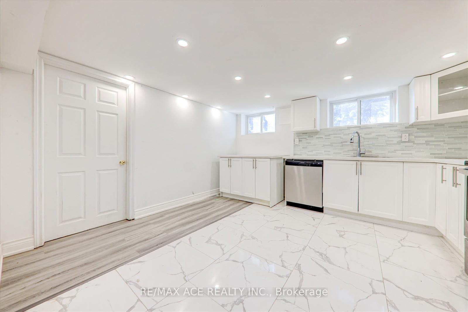 34 Lord Roberts Drive Unit BSMT photo 8