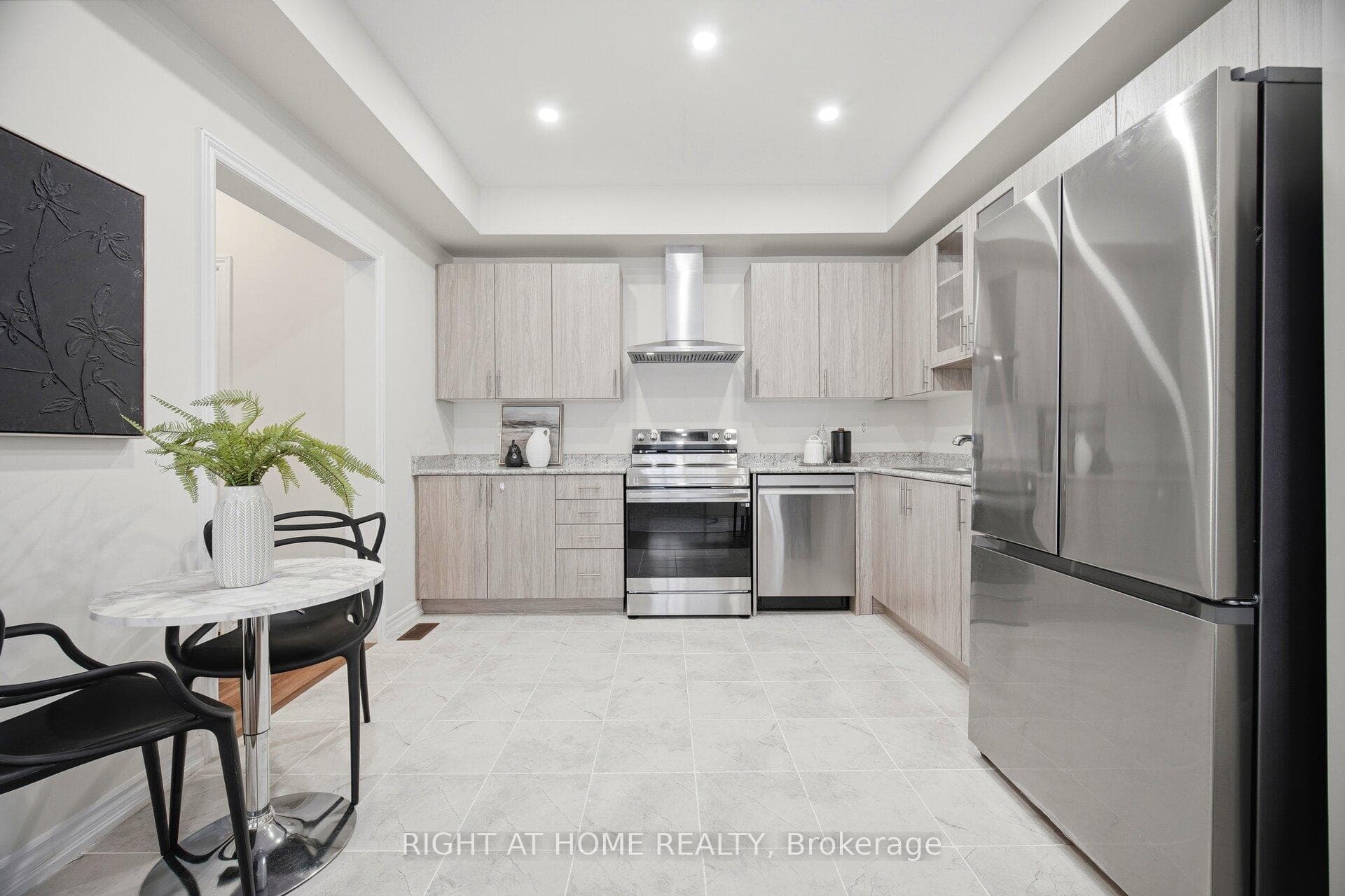 88 Decorso Drive Unit 22 photo 14