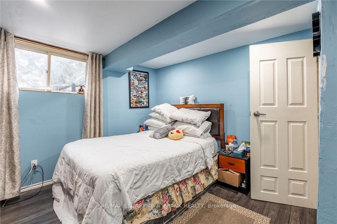 97 Guildwood Drive photo 37