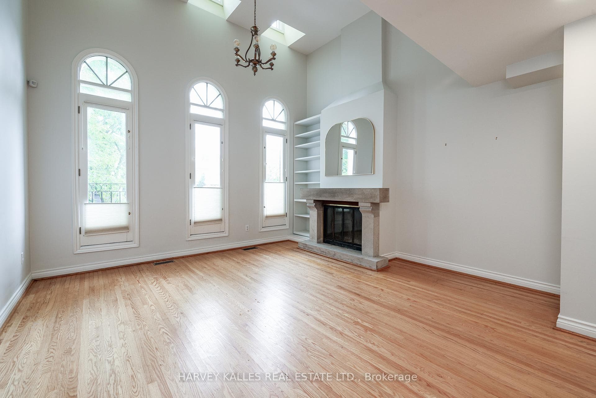 45A Castlefield Avenue photo 2